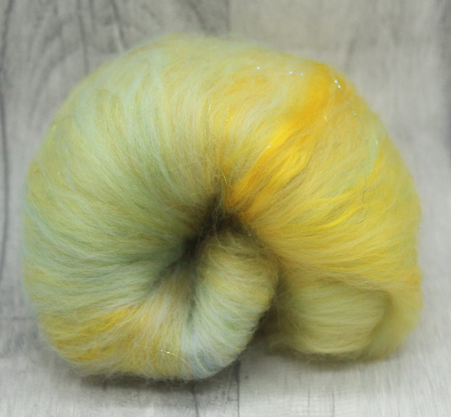 Merino Art Batt - Yellow Aqua - 34 grams 1.1 oz - Wool for felting, spinning and weaving