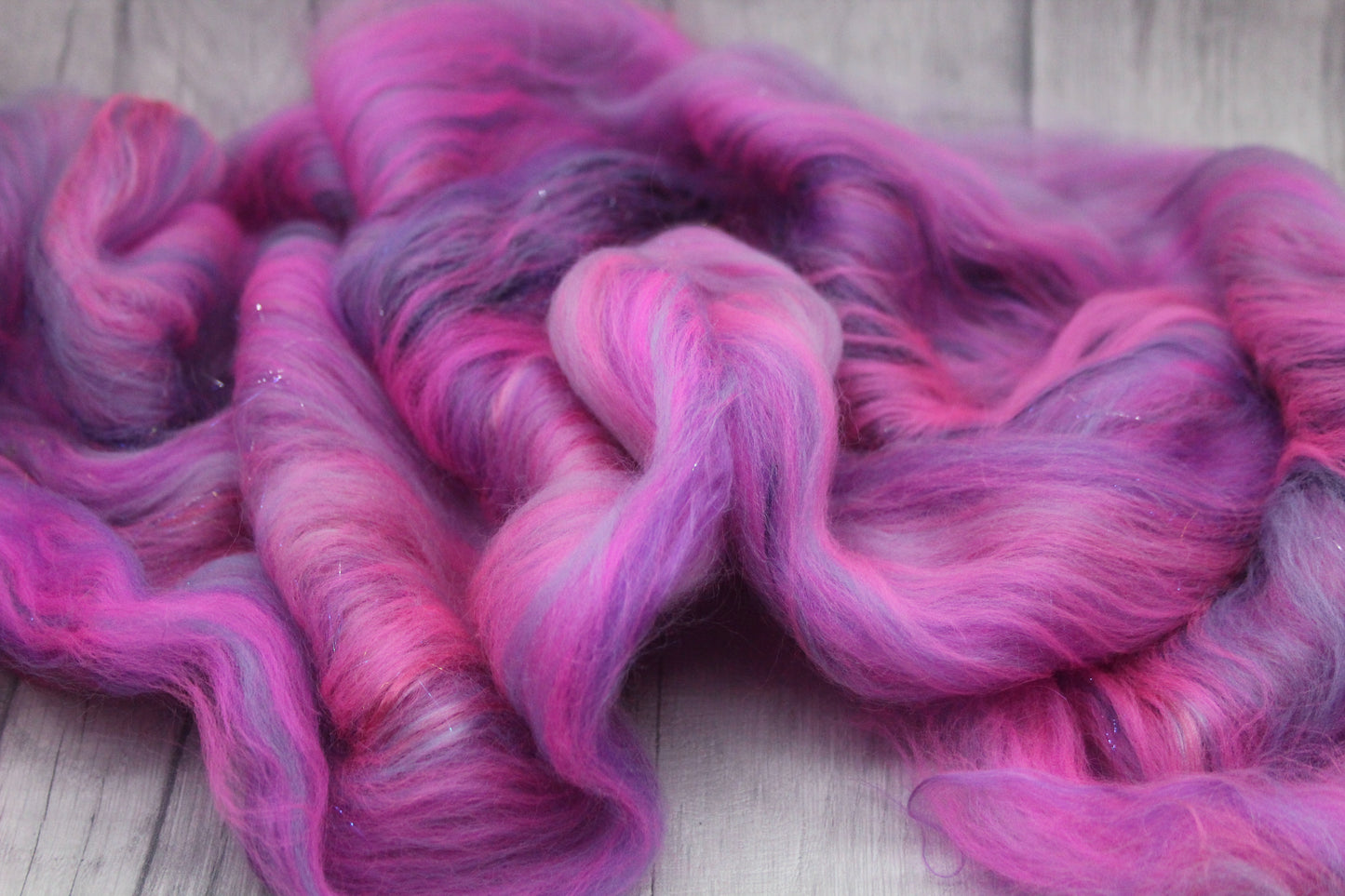Merino Art Batt - Purple Pink - 32 grams 1.1 oz - Wool for felting, spinning and weaving