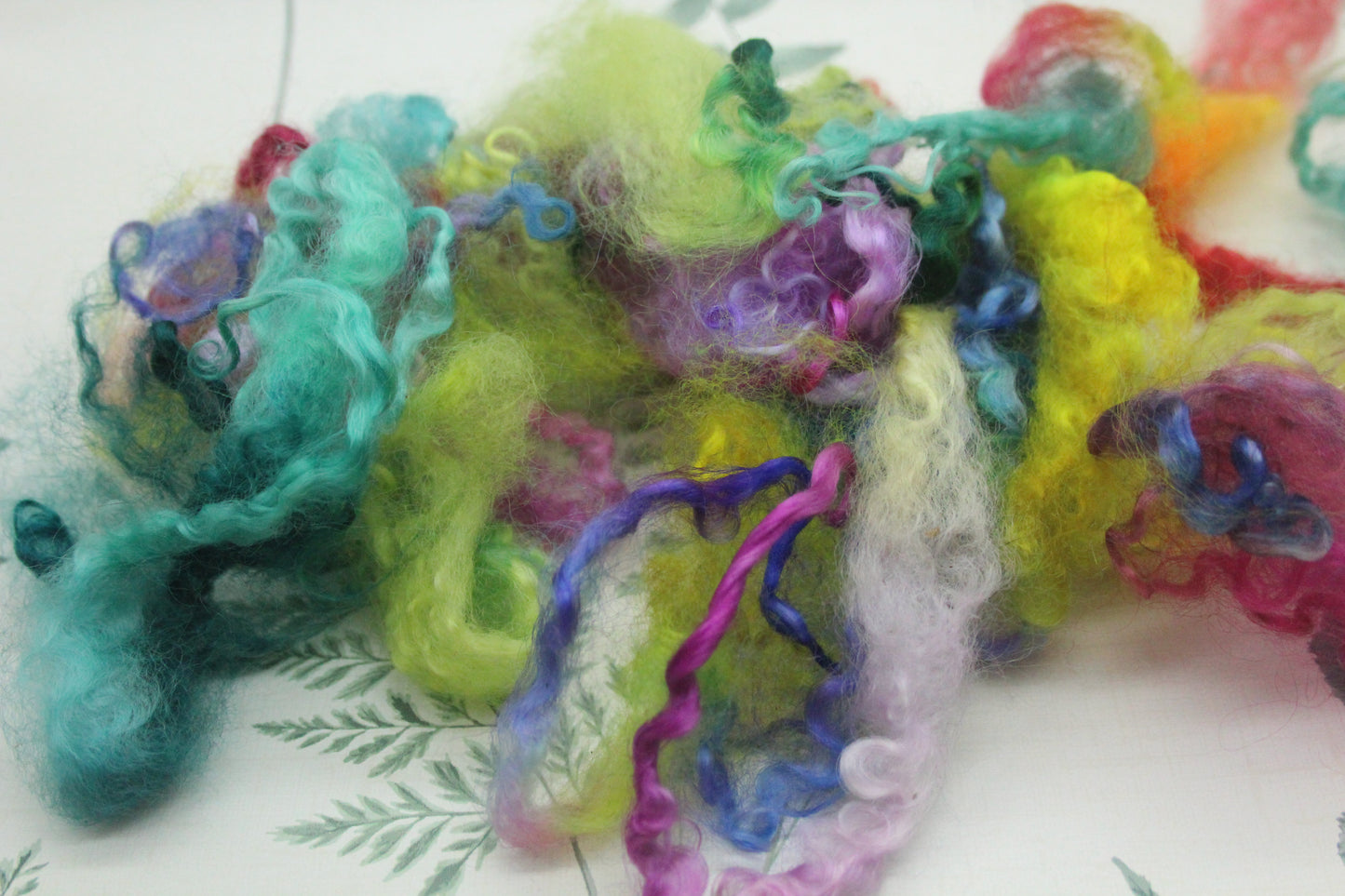 19 Grams Wool Imperfect Locks