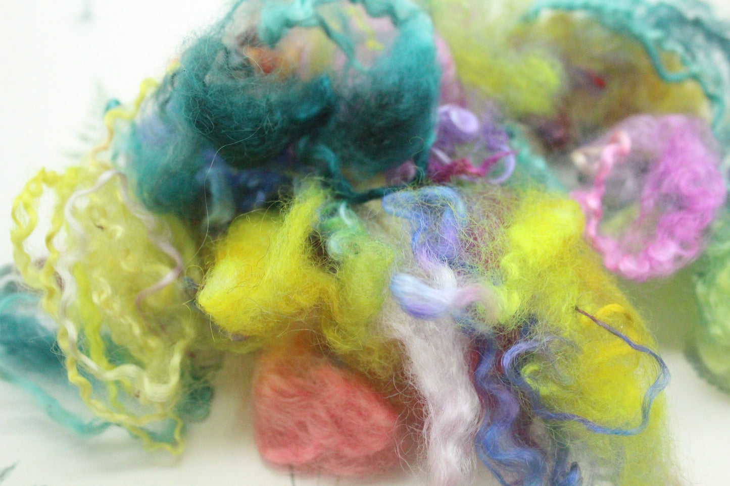 19 Grams Wool Imperfect Locks