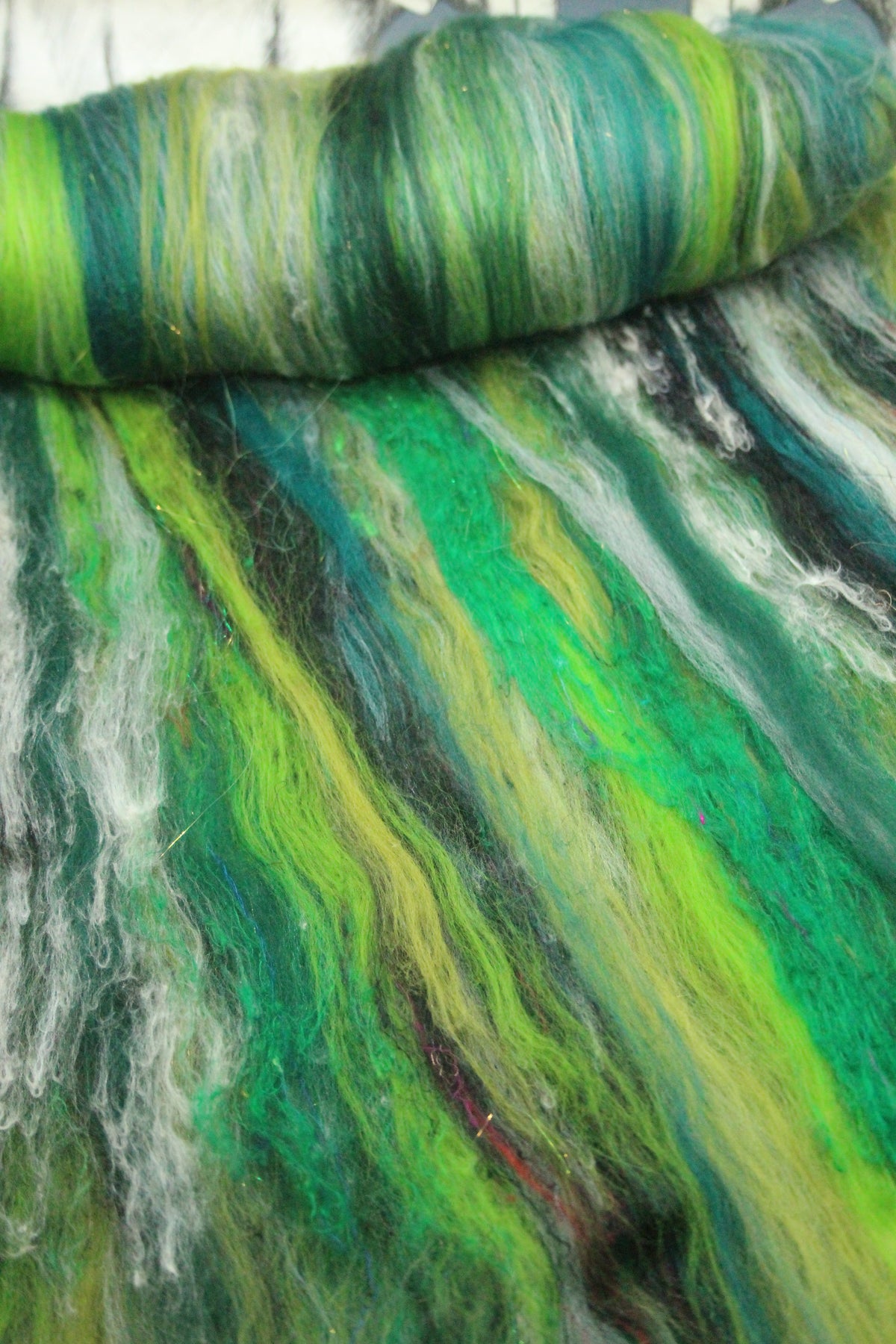Merino Art Batt - Green - 58 grams 2 oz - Wool for felting, spinning and weaving