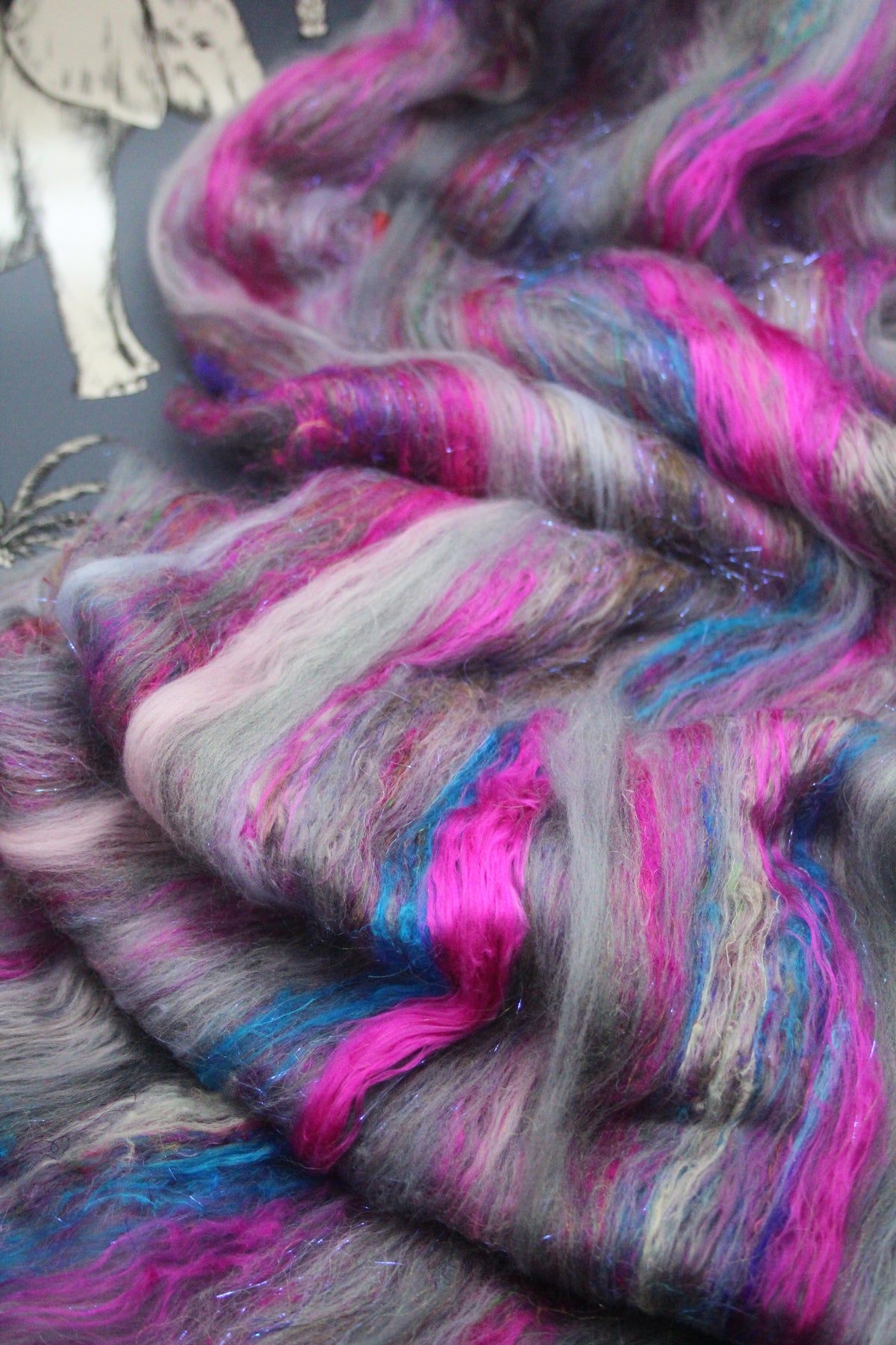 Merino Art Batt - Grey Pink - 51 grams 1.7 oz - Wool for felting, spinning and weaving