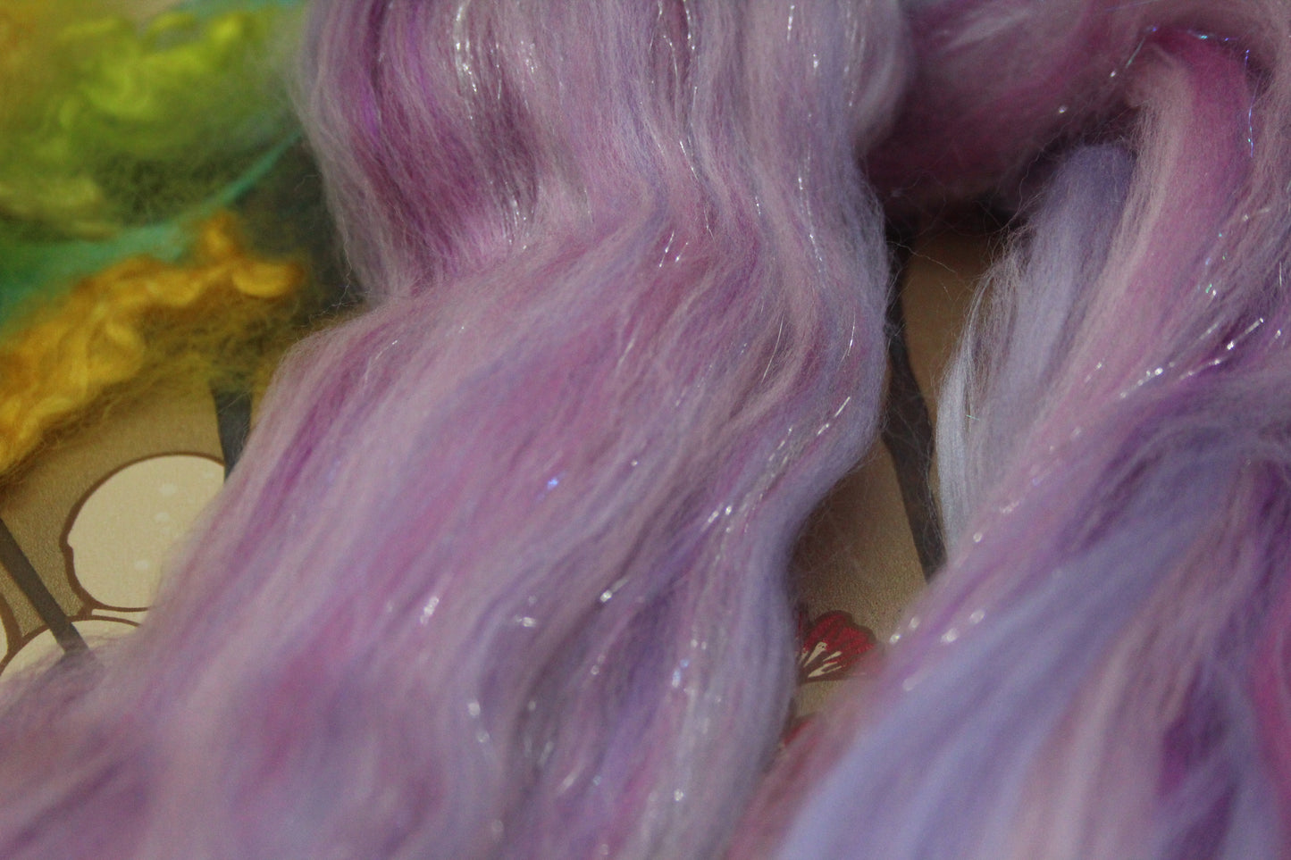 Merino Wool Blend - Pink Purple - 20 grams / 0.7 oz + 7 grams of locks - Fibre for felting, weaving or spinning