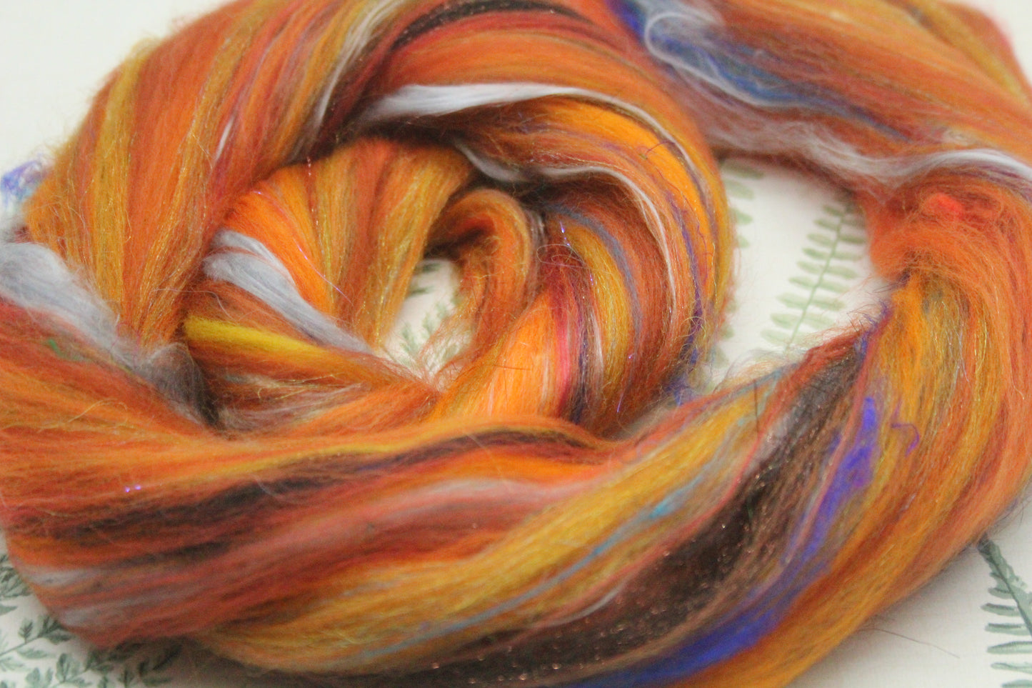 Wool Blend - White - 30 grams / 1 oz - Fibre for felting, weaving or spinning