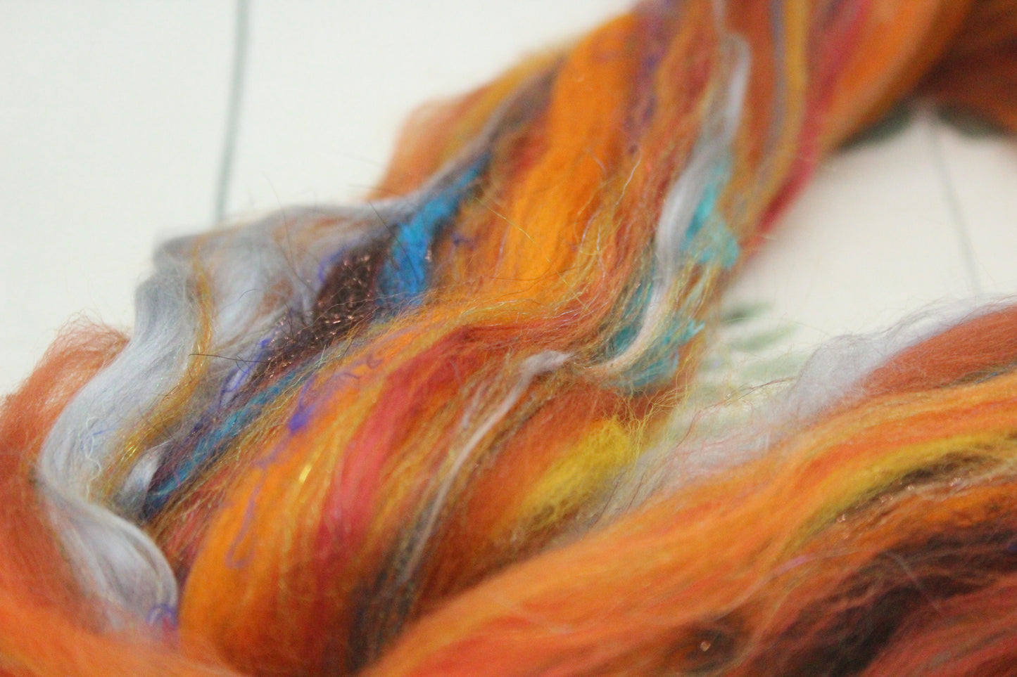 Wool Blend - White - 33 grams / 1.1 oz - Fibre for felting, weaving or spinning