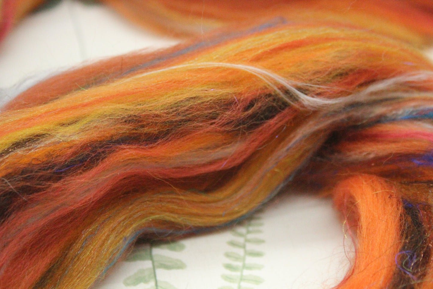Wool Blend - White - 33 grams / 1.1 oz - Fibre for felting, weaving or spinning