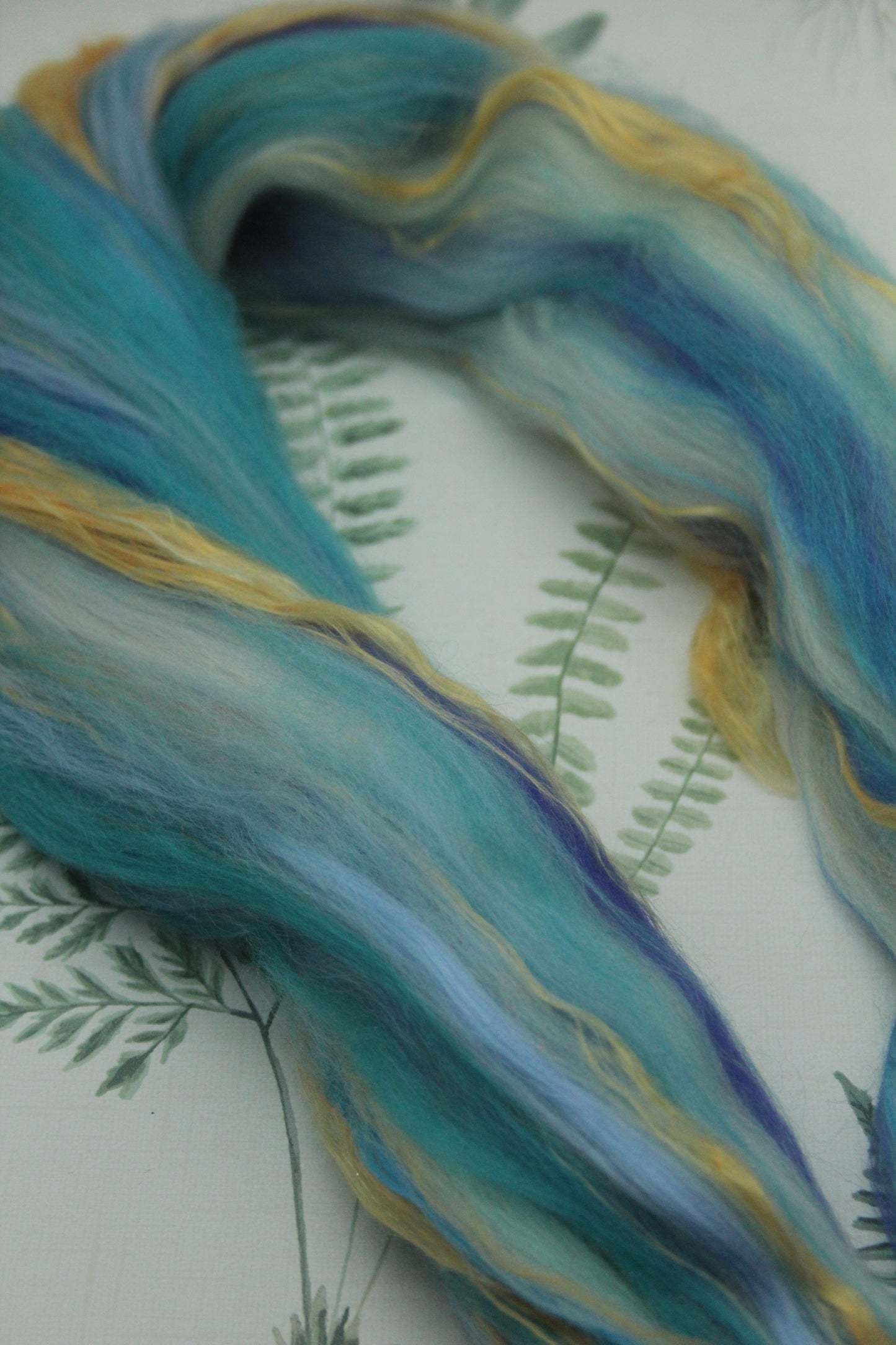 Merino Wool Blend - Orange Blue - 20 grams / 0.7 oz - Fibre for felting, weaving or spinning