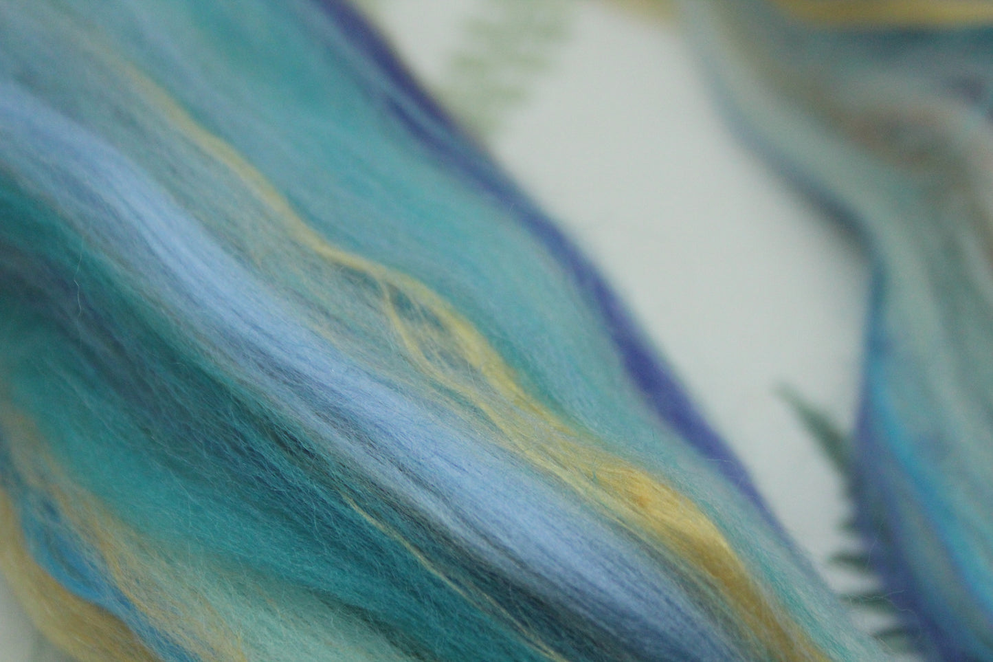 Merino Wool Blend - Orange Blue - 20 grams / 0.7 oz - Fibre for felting, weaving or spinning