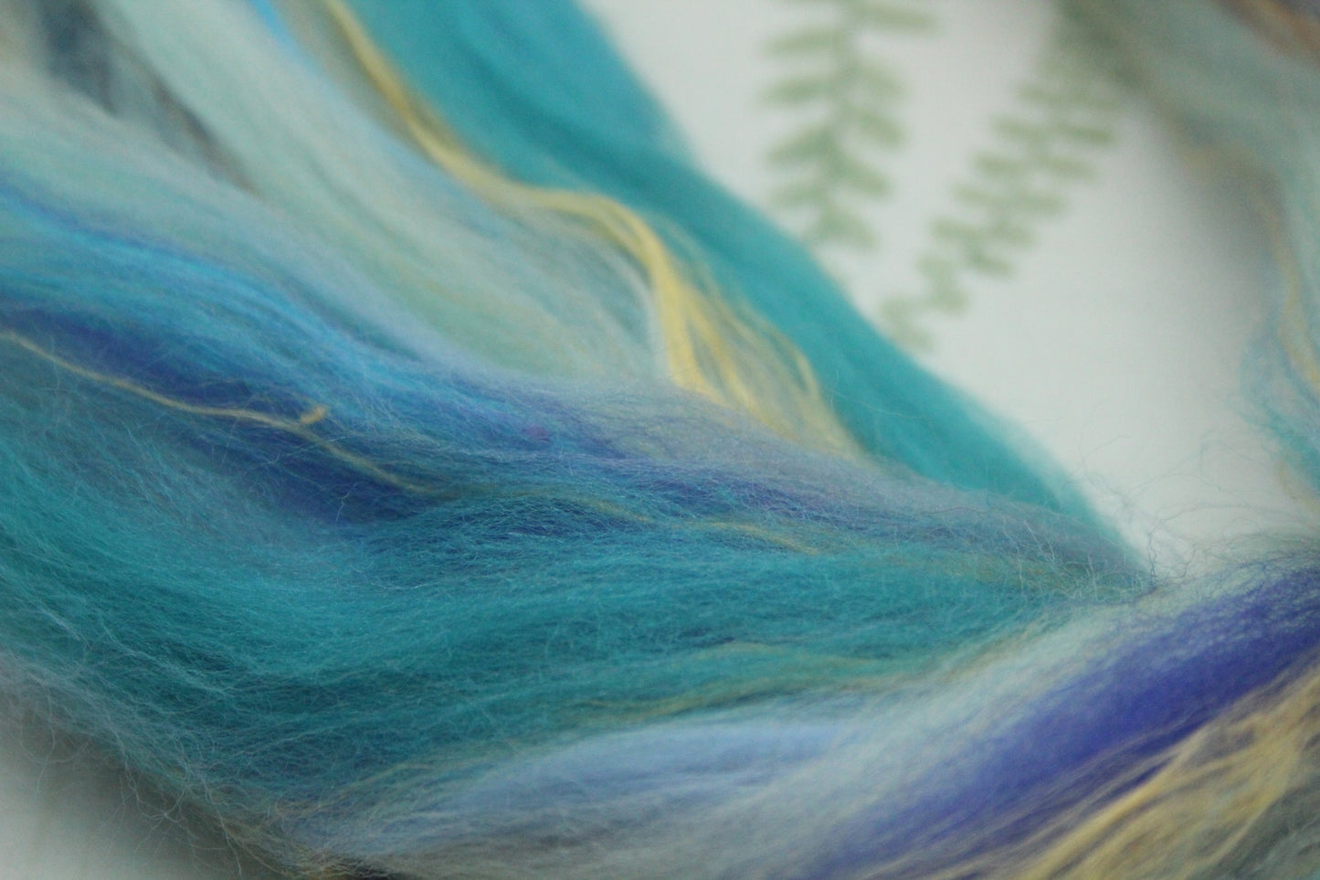 Merino Wool Blend - Orange Blue - 20 grams / 0.7 oz - Fibre for felting, weaving or spinning