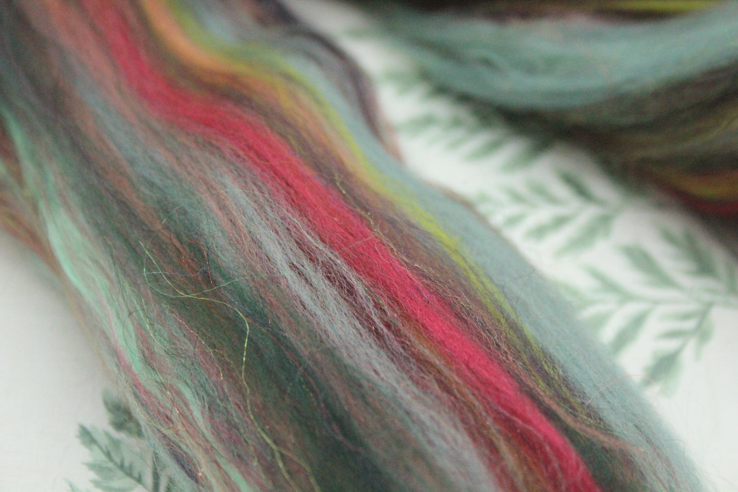 Wool Blend - Orange Brown - 25 grams / 0.8 oz - Fibre for felting, weaving or spinning