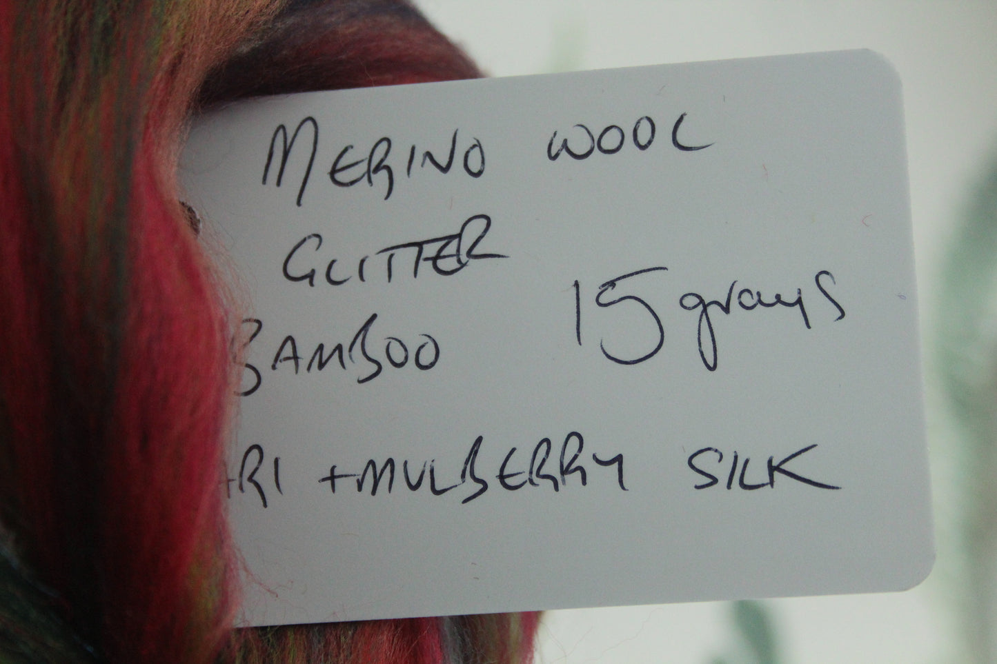 Merino Wool Blend - Red Green - 15 grams / 0.5 oz - Fibre for felting, weaving or spinning