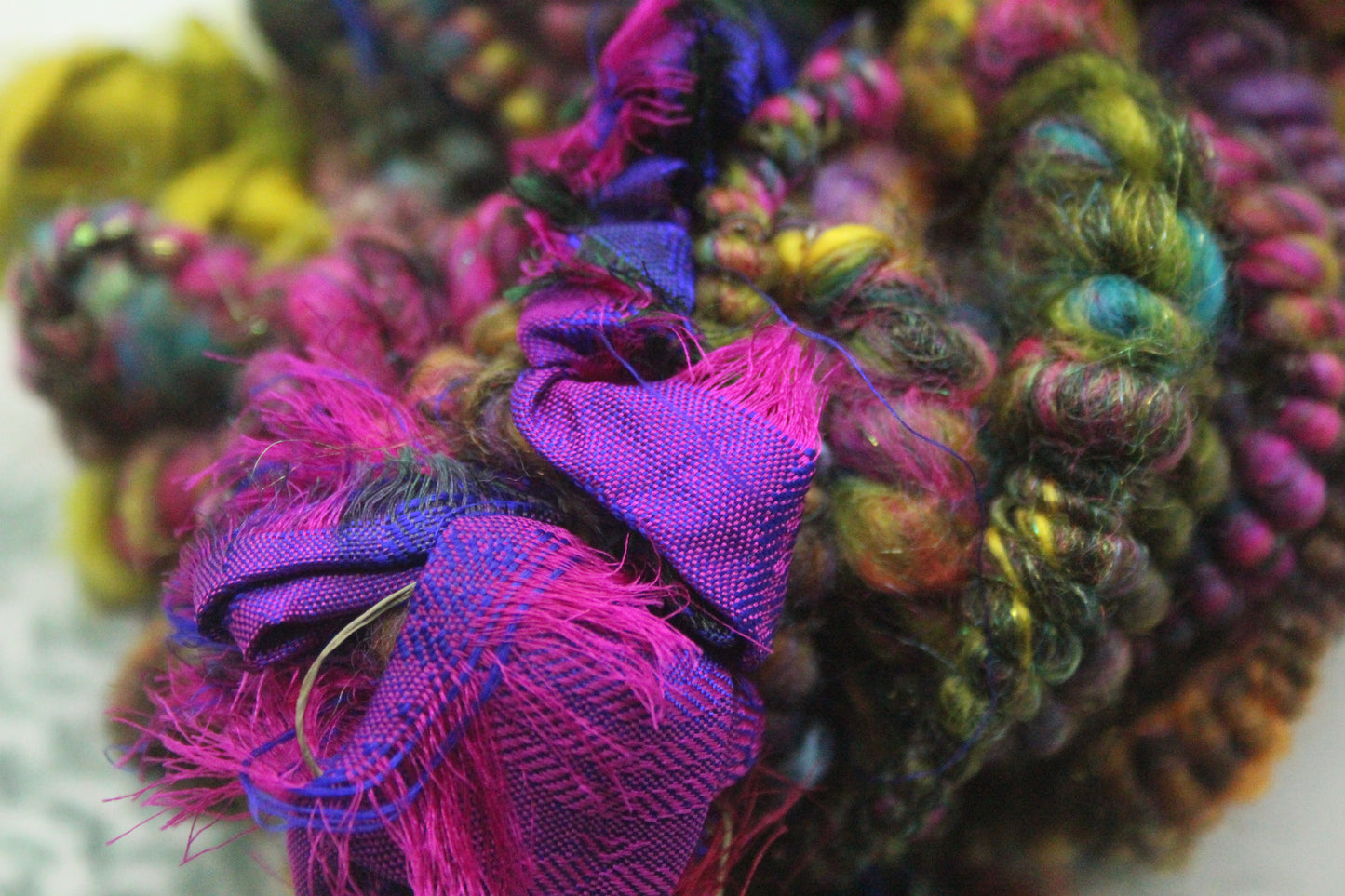 Art Batt - Blue - 177 grams / 6.2 oz - Wool for felting, spinning and weaving