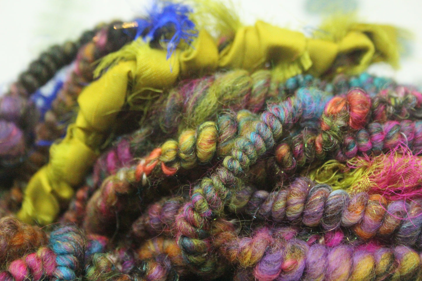 Art Batt - Blue - 177 grams / 6.2 oz - Wool for felting, spinning and weaving