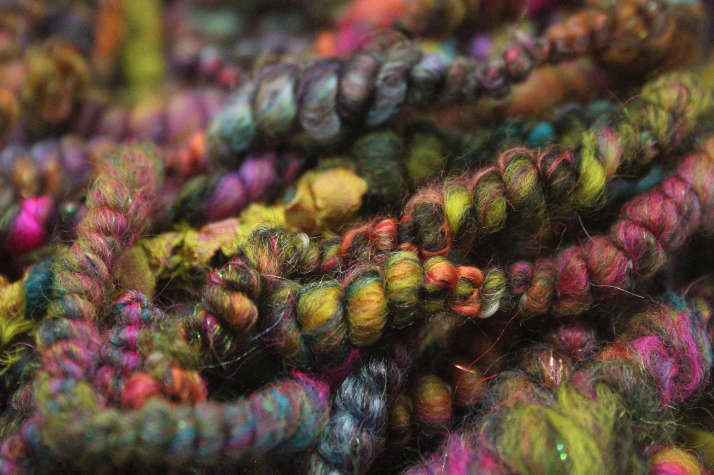 Art Batt - Blue - 177 grams / 6.2 oz - Wool for felting, spinning and weaving