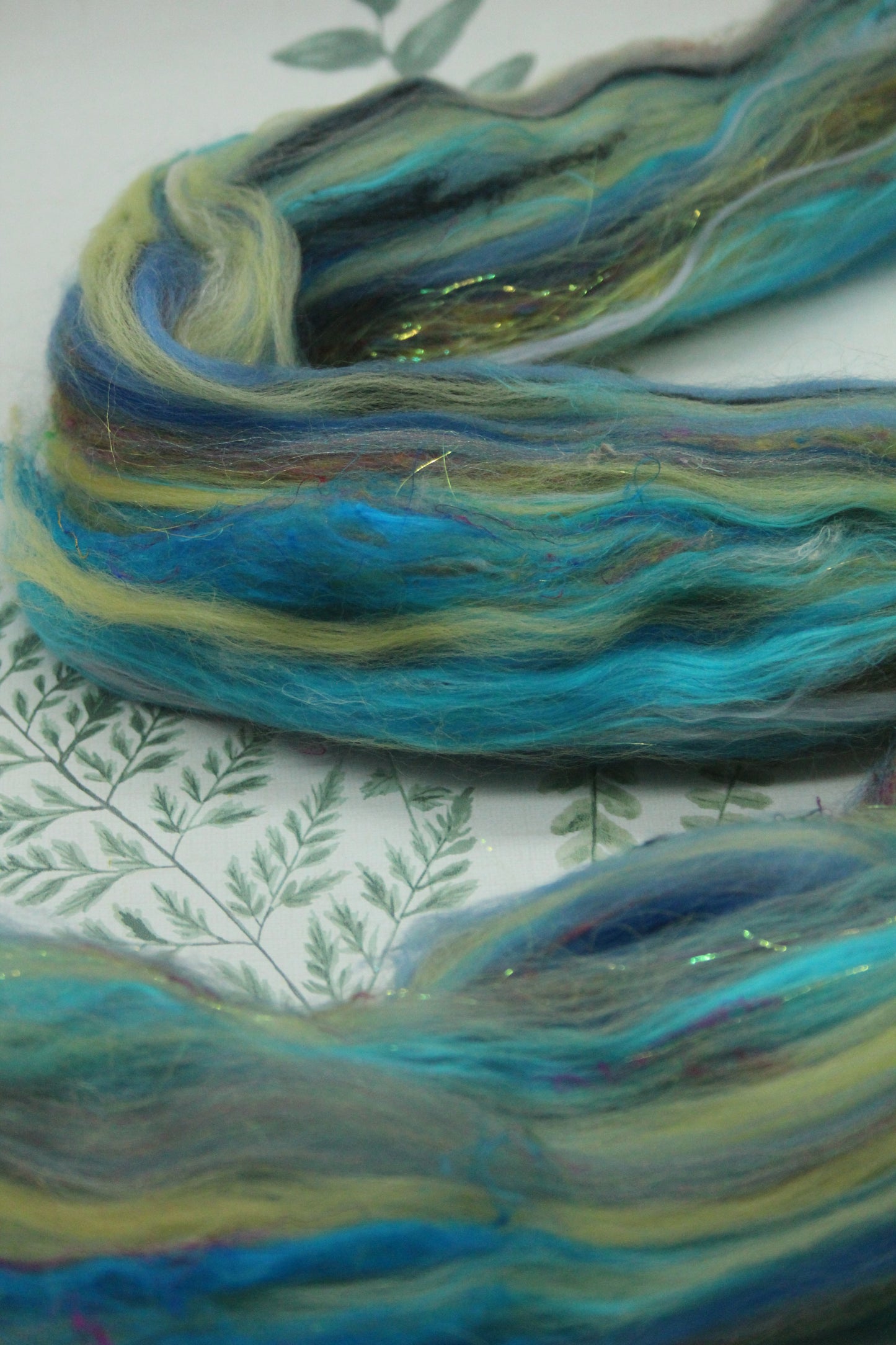 Art Batt - Pink Blue Purple - 164 grams / 5.7 oz - Wool for felting, spinning and weaving