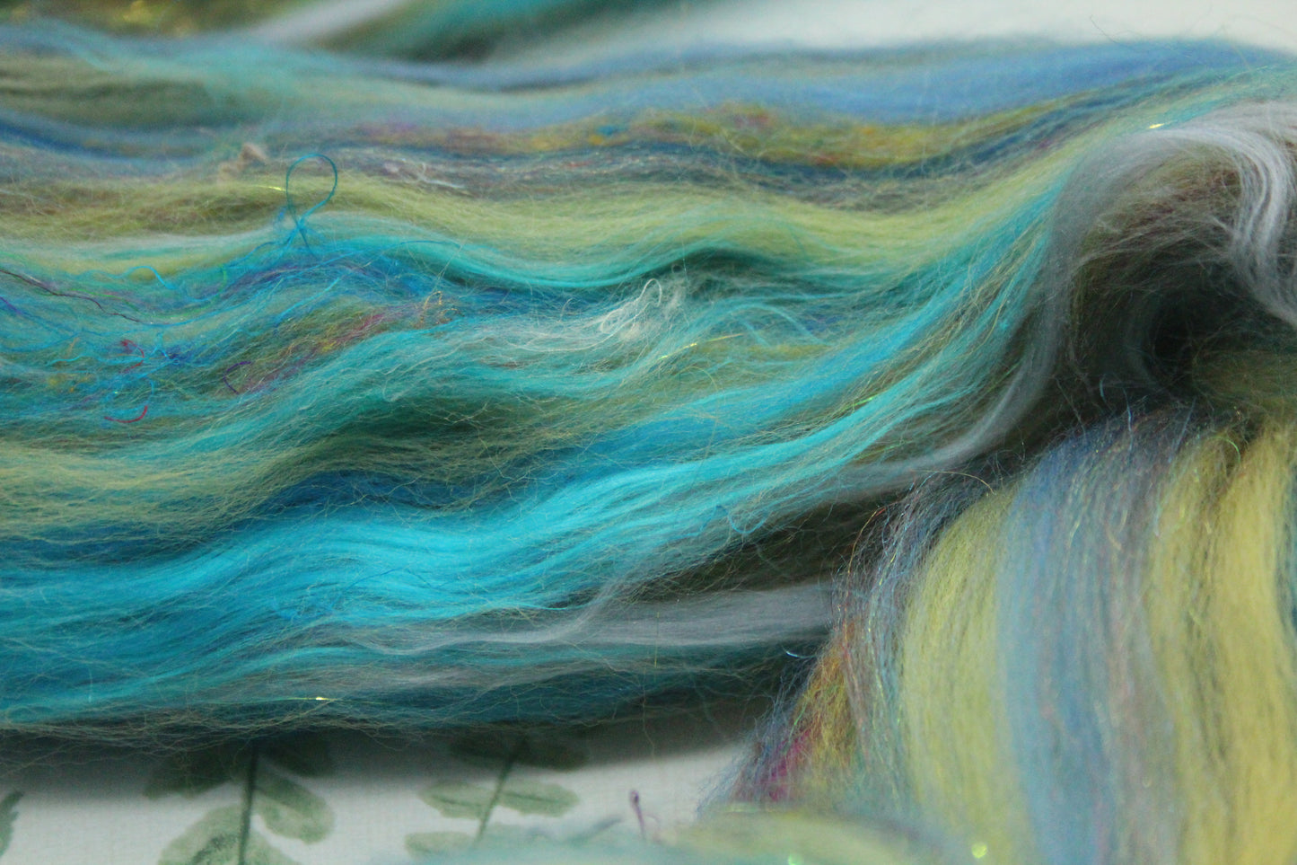 Art Batt - Pink Blue Purple - 164 grams / 5.7 oz - Wool for felting, spinning and weaving