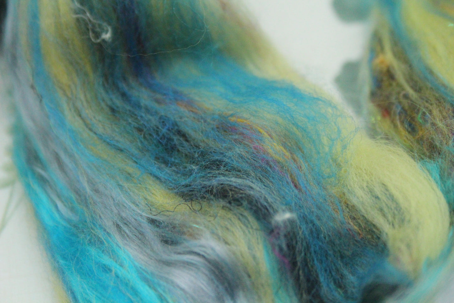 Art Batt - Pink Blue Purple - 164 grams / 5.7 oz - Wool for felting, spinning and weaving