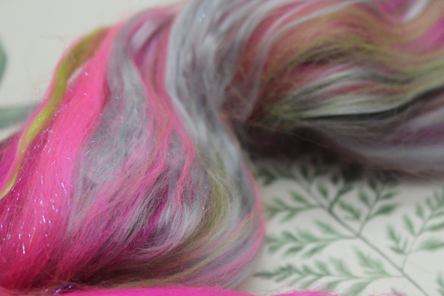 Art Batt - Pink Blue Purple - 164 grams / 5.7 oz - Wool for felting, spinning and weaving