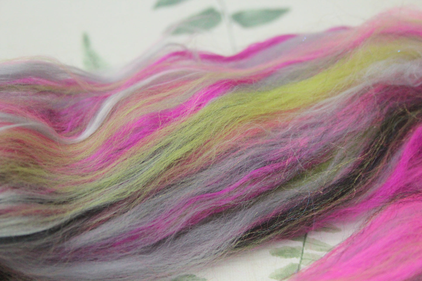 Art Batt - Pink Blue Purple - 164 grams / 5.7 oz - Wool for felting, spinning and weaving