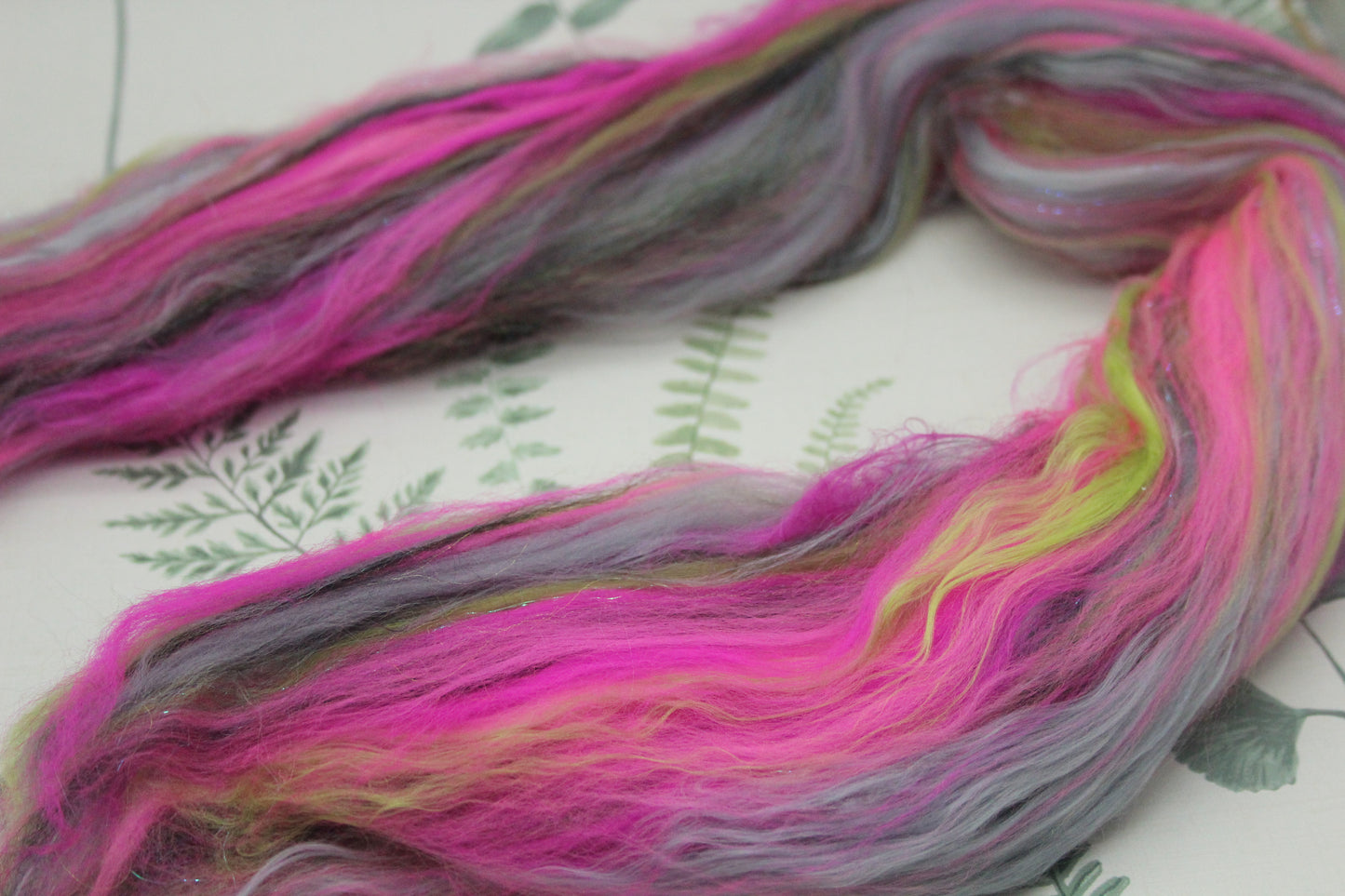 Art Batt - Pink Blue Purple - 164 grams / 5.7 oz - Wool for felting, spinning and weaving