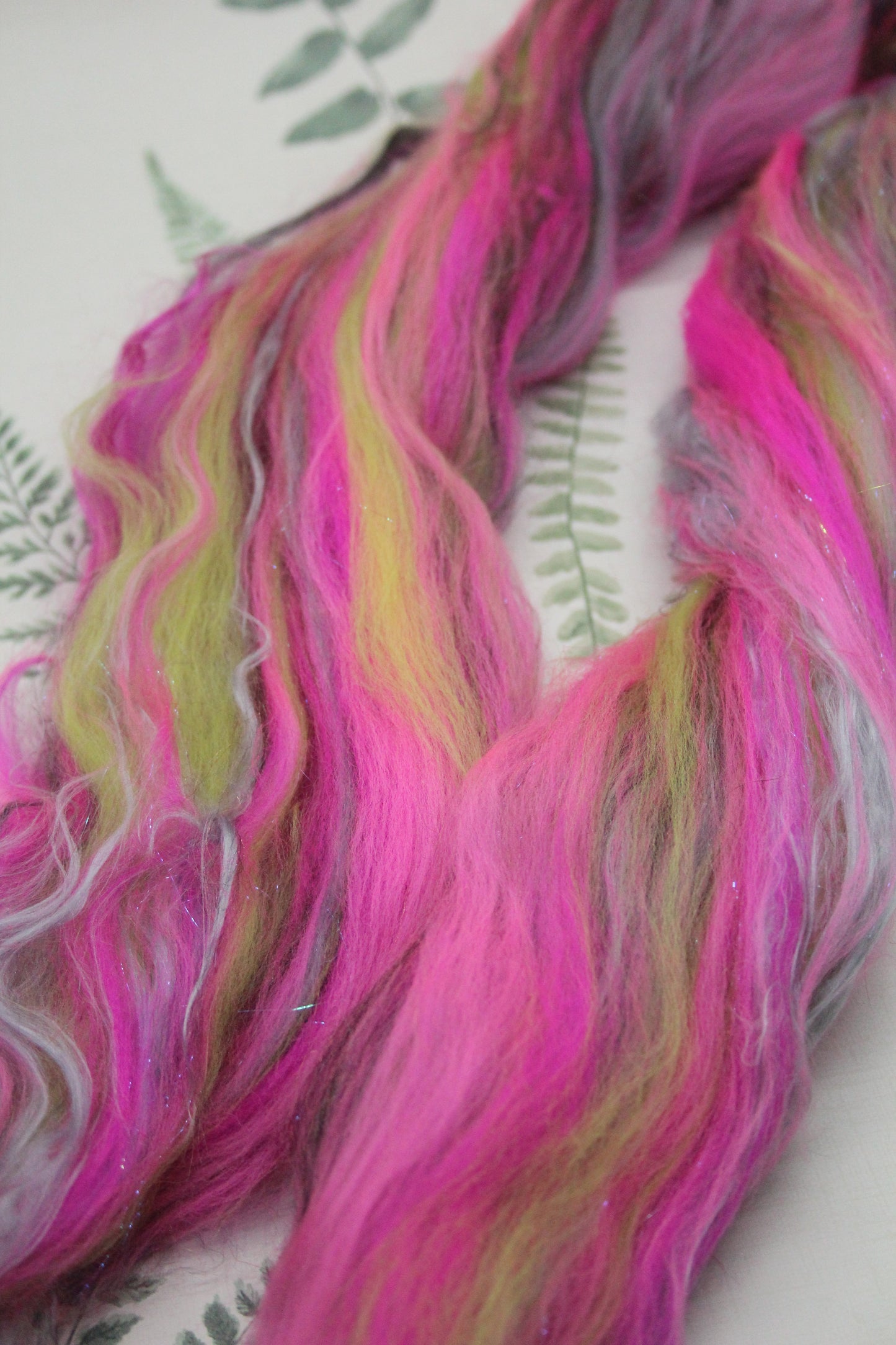 Merino Wool Blend - Pink Grey Black Green - 28 grams / 0.9 oz - Fibre for felting, weaving or spinning