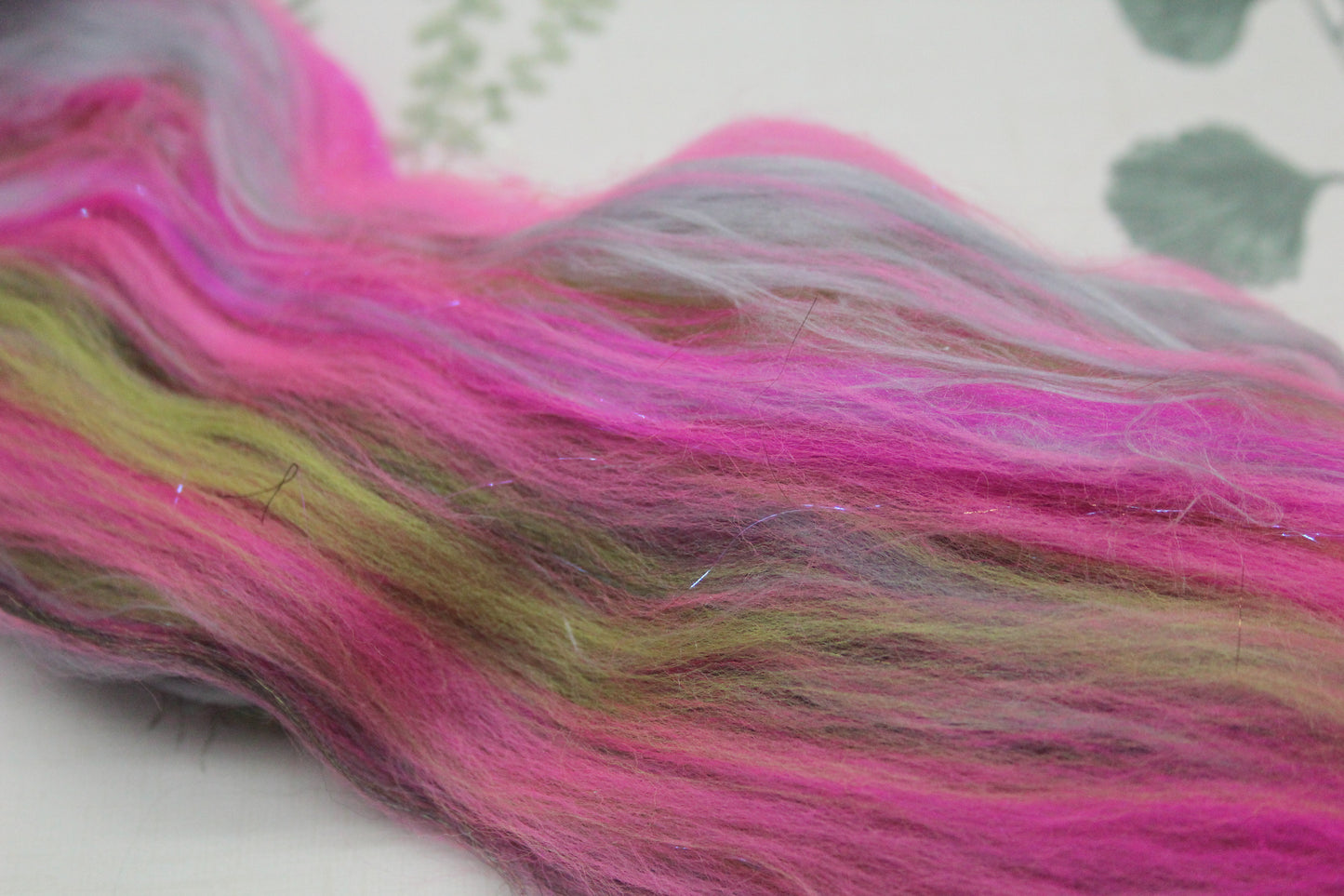 Merino Wool Blend - Pink Grey Black Green - 28 grams / 0.9 oz - Fibre for felting, weaving or spinning