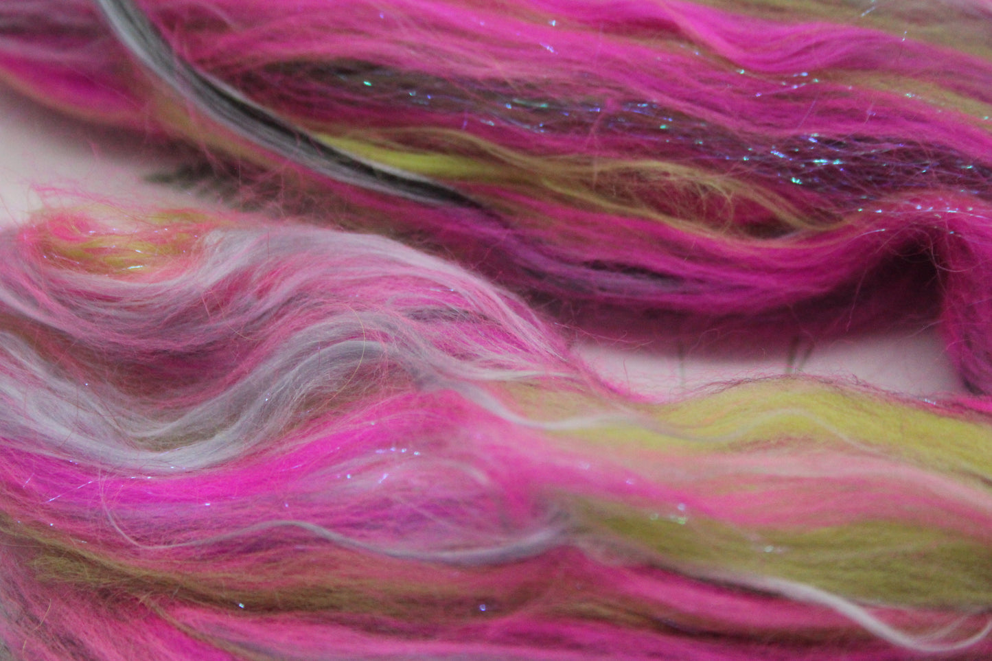 Merino Wool Blend - Pink Grey Black Green - 28 grams / 0.9 oz - Fibre for felting, weaving or spinning