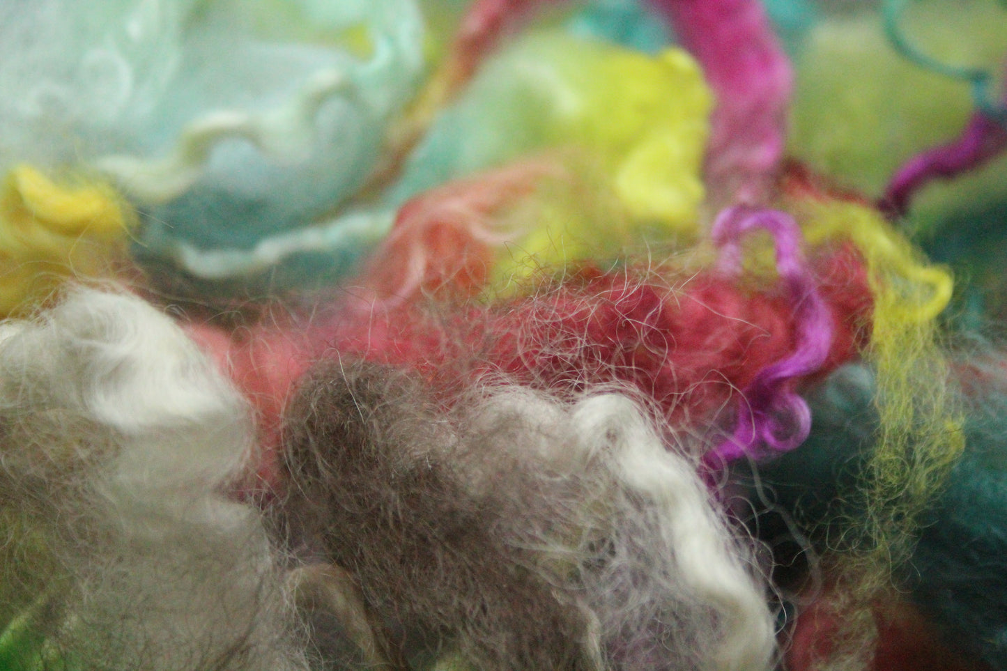 28 Grams Wool Imperfect Locks