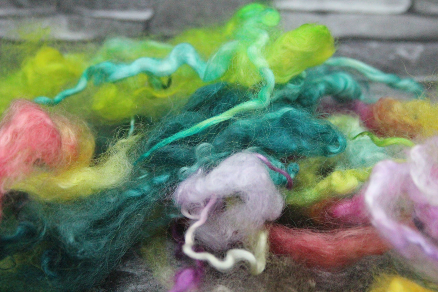 28 Grams Wool Imperfect Locks