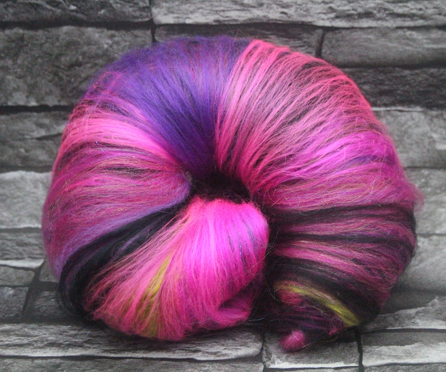 Merino Art Batt - Pink Black Purple - 114 grams 4 oz - Wool for felting, spinning and weaving