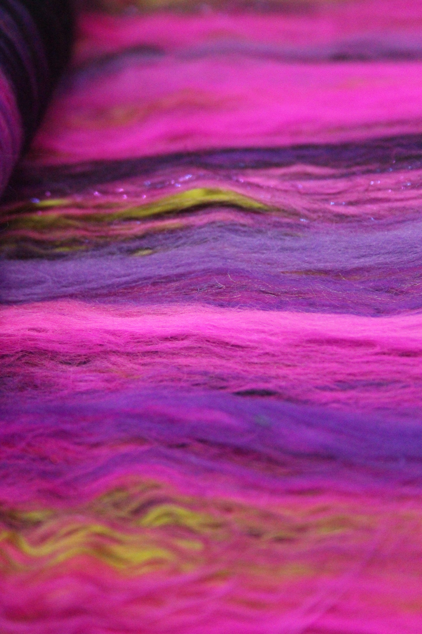 Merino Art Batt - Pink Black Purple - 114 grams 4 oz - Wool for felting, spinning and weaving