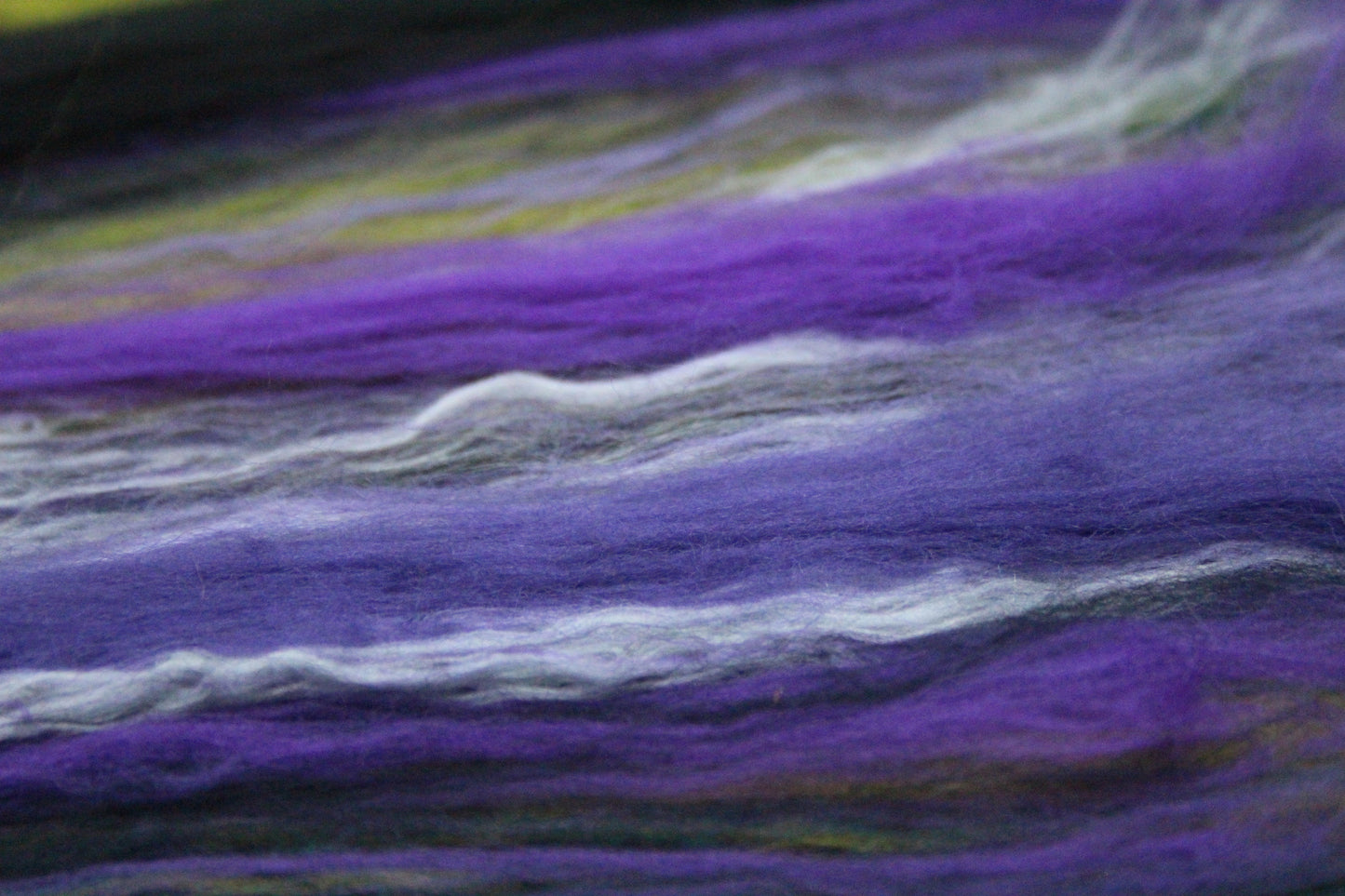 Supersoft Merino Art Batt - Black Purple Green - 91 grams 3.2 oz - Wool for felting, spinning and weaving