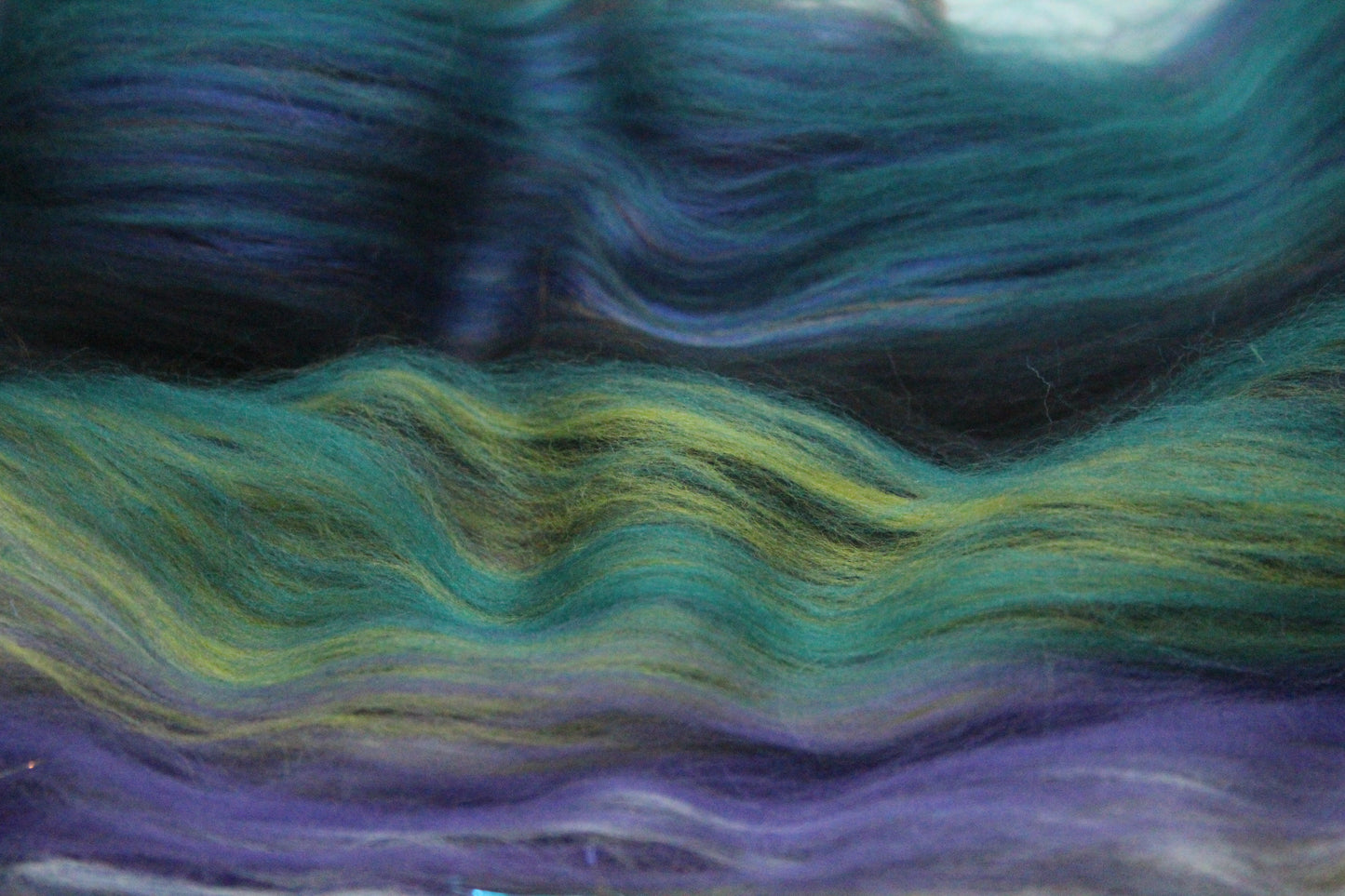 Supersoft Merino Art Batt - Black Purple Green - 91 grams 3.2 oz - Wool for felting, spinning and weaving