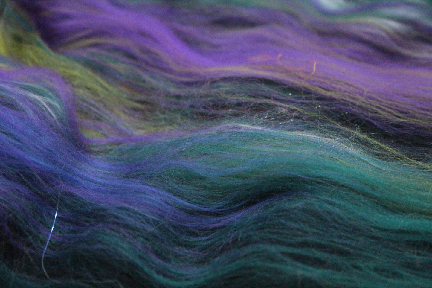 Supersoft Merino Art Batt - Black Purple Green - 91 grams 3.2 oz - Wool for felting, spinning and weaving