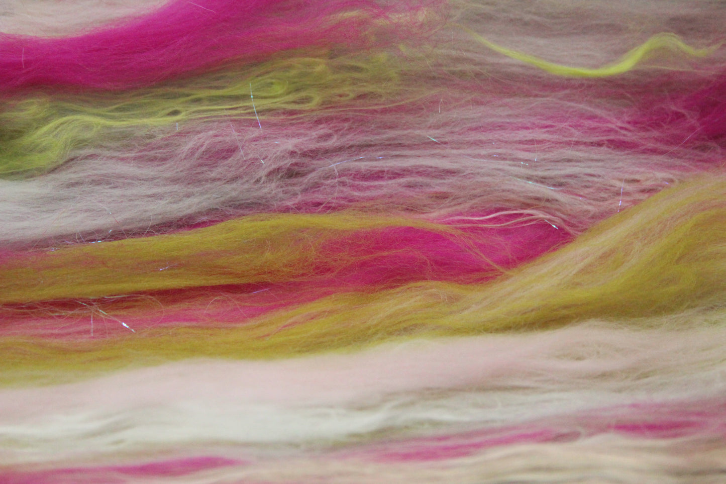 Supersoft Merino Art Batt - Pink Green - 66 grams 2.3 oz - Wool for felting, spinning and weaving