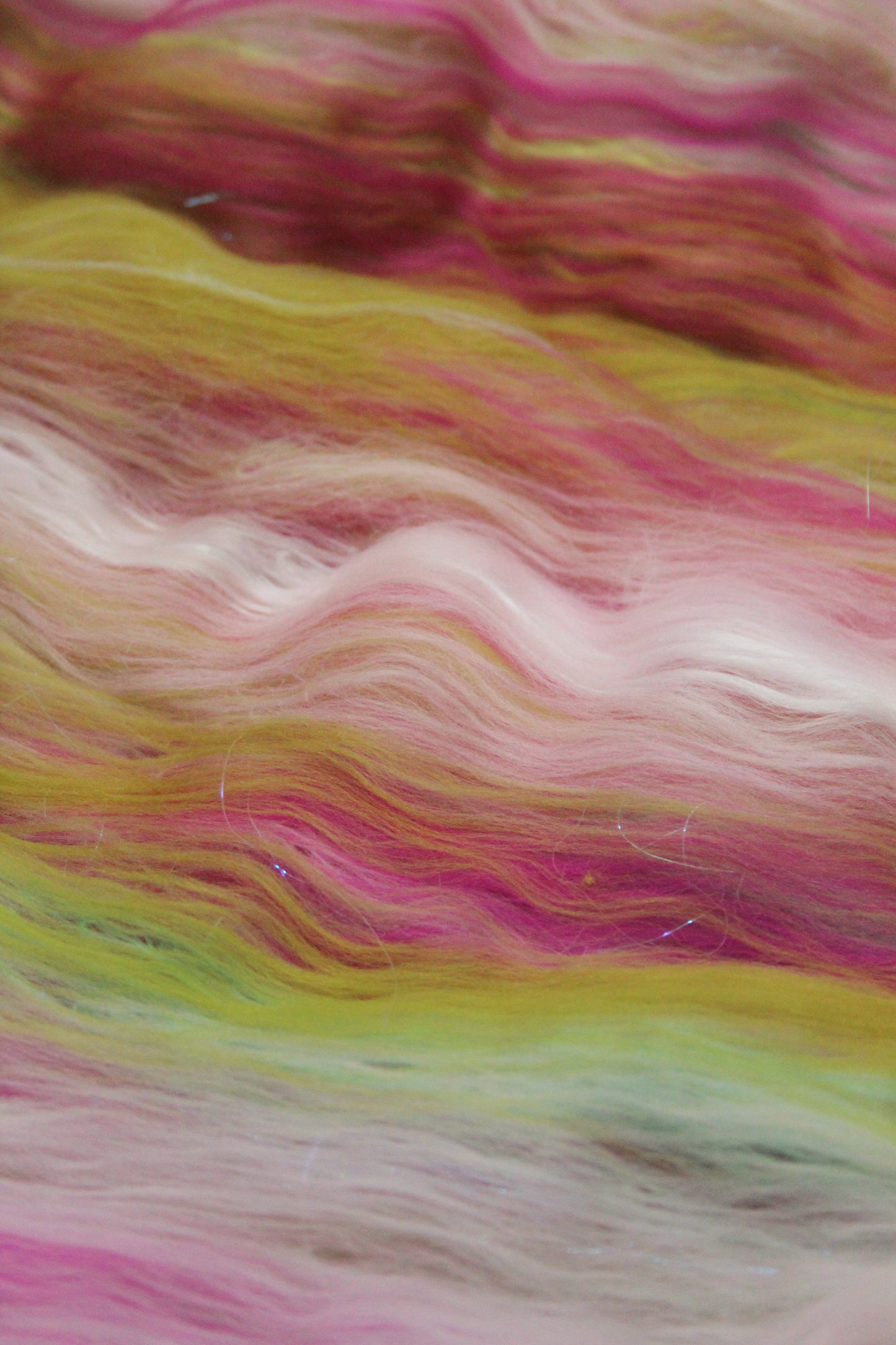 Supersoft Merino Art Batt - Pink Green - 66 grams 2.3 oz - Wool for felting, spinning and weaving