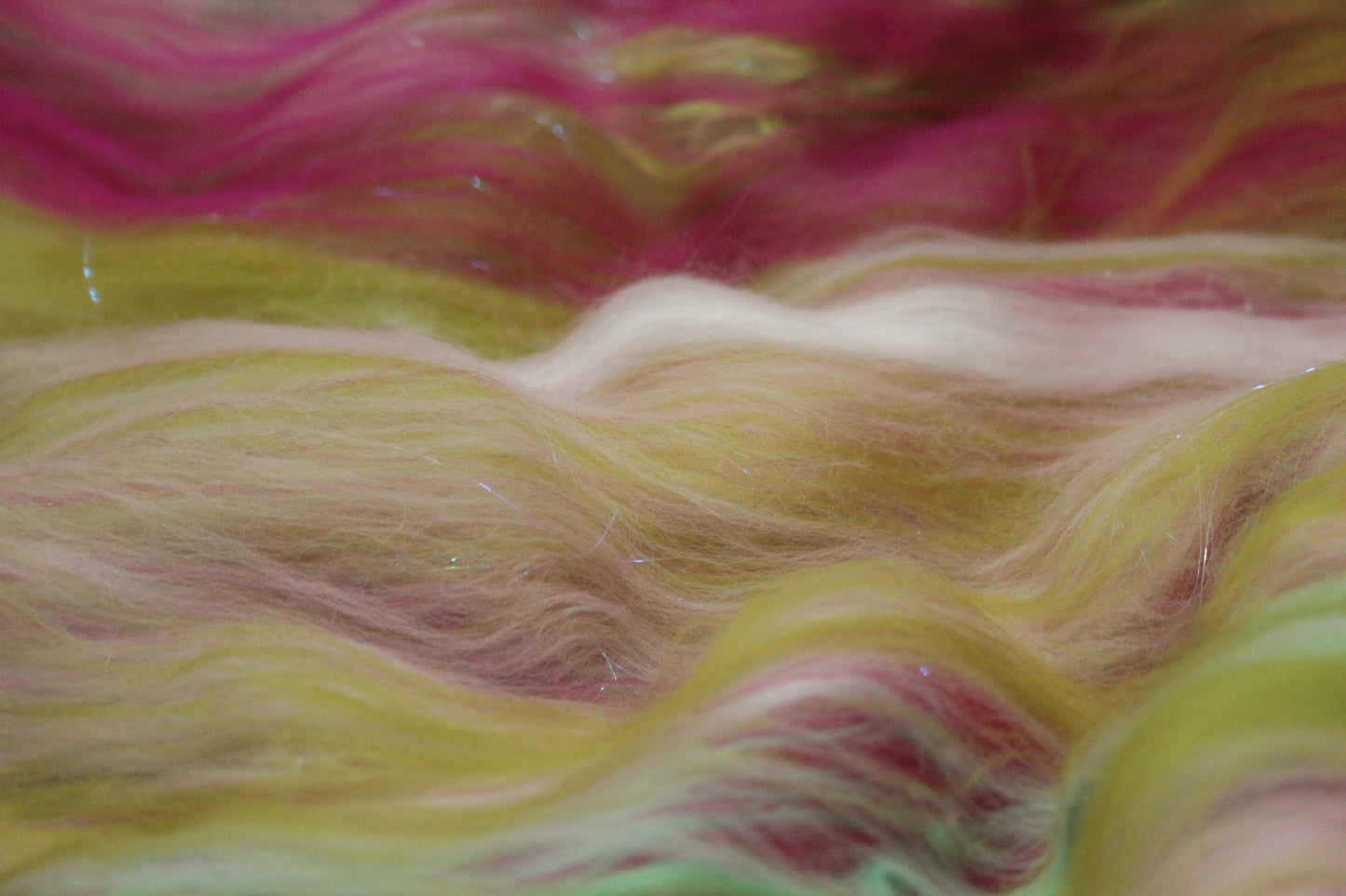 Supersoft Merino Art Batt - Pink Green - 66 grams 2.3 oz - Wool for felting, spinning and weaving