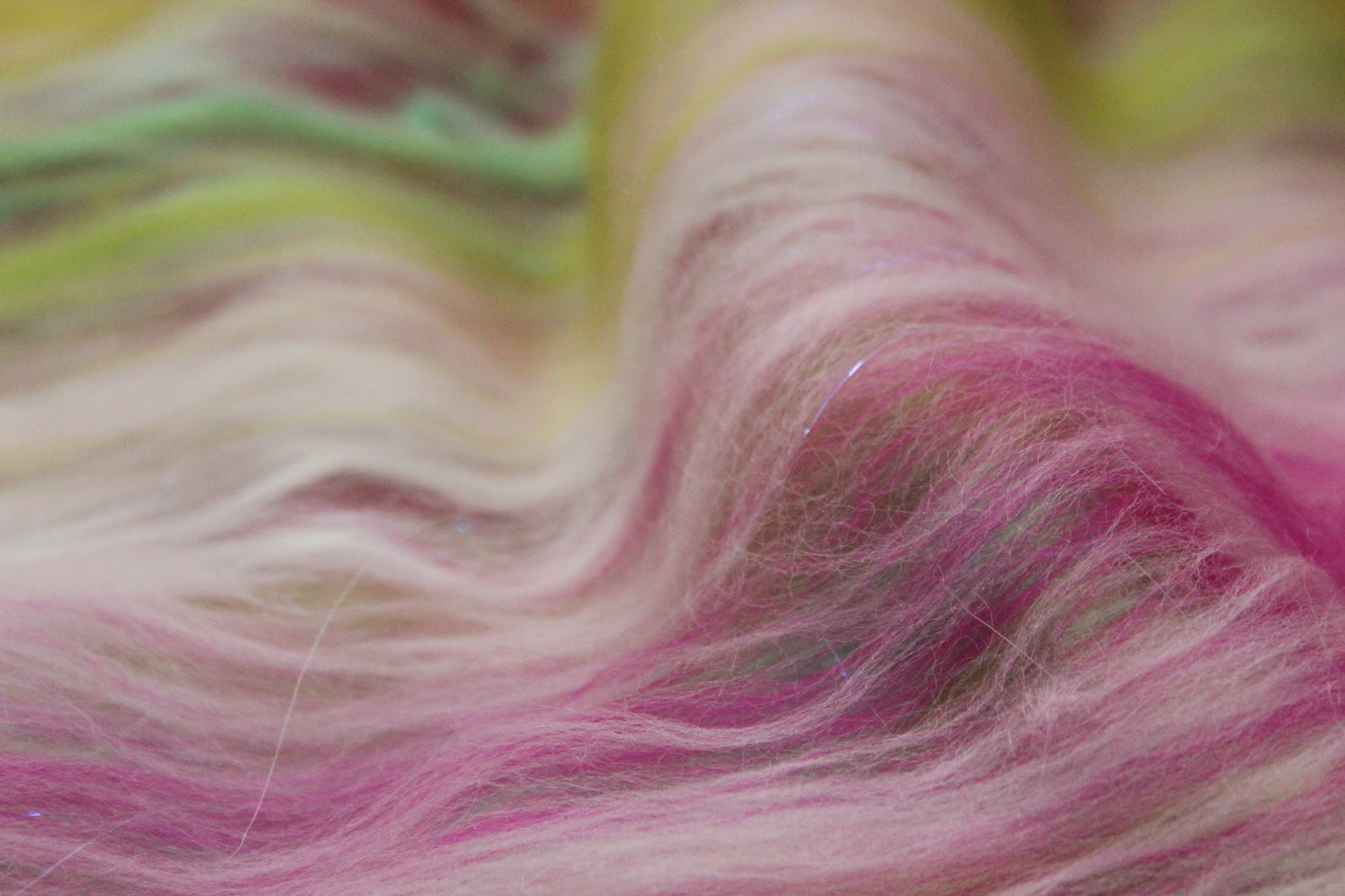 Supersoft Merino Art Batt - Pink Green - 66 grams 2.3 oz - Wool for felting, spinning and weaving