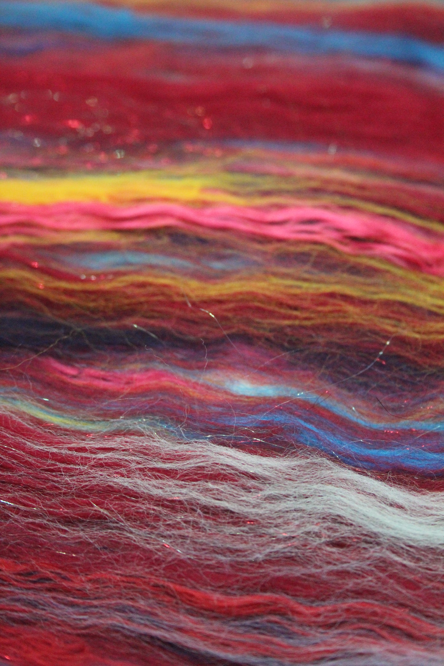Merino Art Batt - Red - 101 grams 3.5 oz - Wool for felting, spinning and weaving