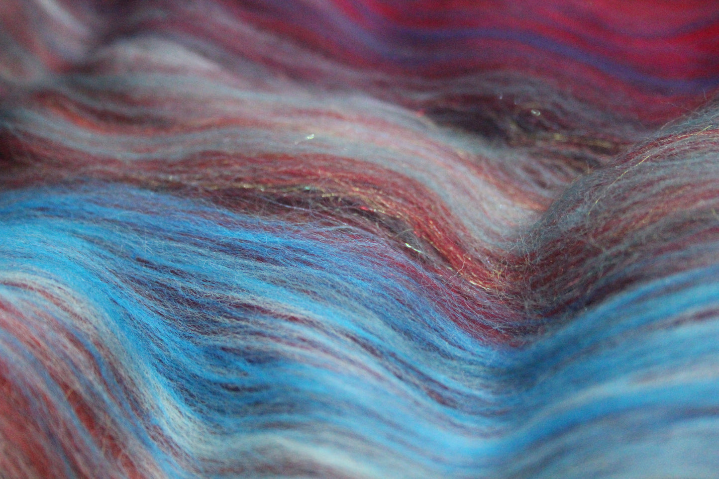Merino Art Batt - Red - 101 grams 3.5 oz - Wool for felting, spinning and weaving