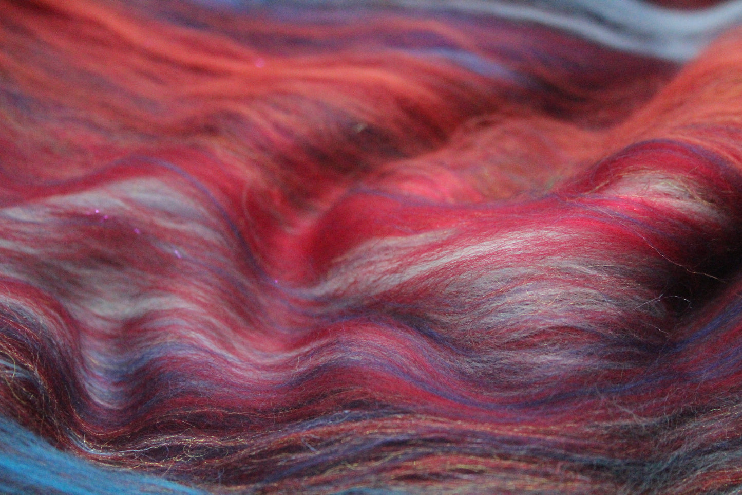 Merino Art Batt - Red - 101 grams 3.5 oz - Wool for felting, spinning and weaving