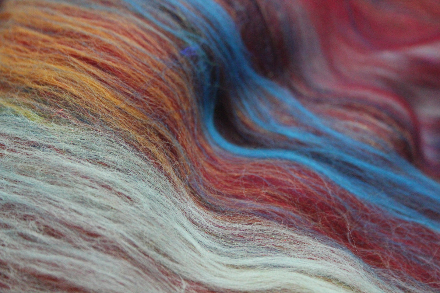 Merino Art Batt - Red - 101 grams 3.5 oz - Wool for felting, spinning and weaving
