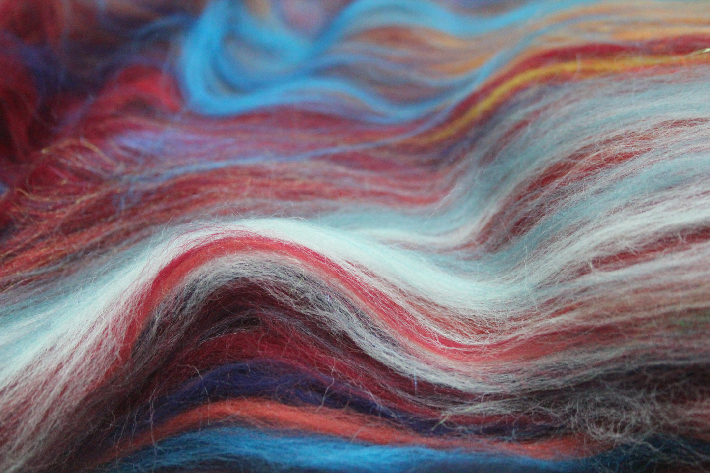 Merino Art Batt - Red - 101 grams 3.5 oz - Wool for felting, spinning and weaving