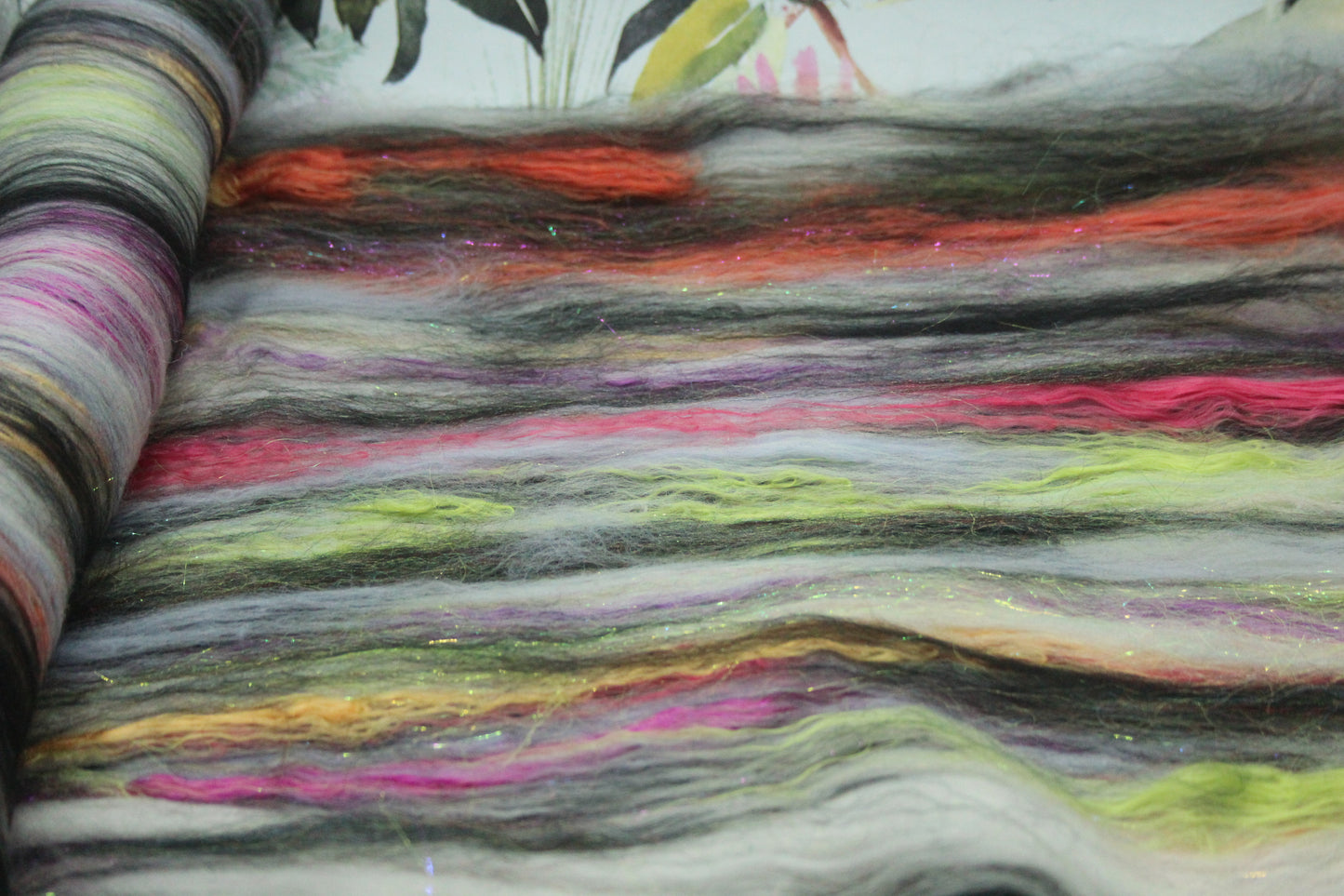 Merino Art Batt - White Grey Black - 84 grams 2.9 oz - Wool for felting, spinning and weaving