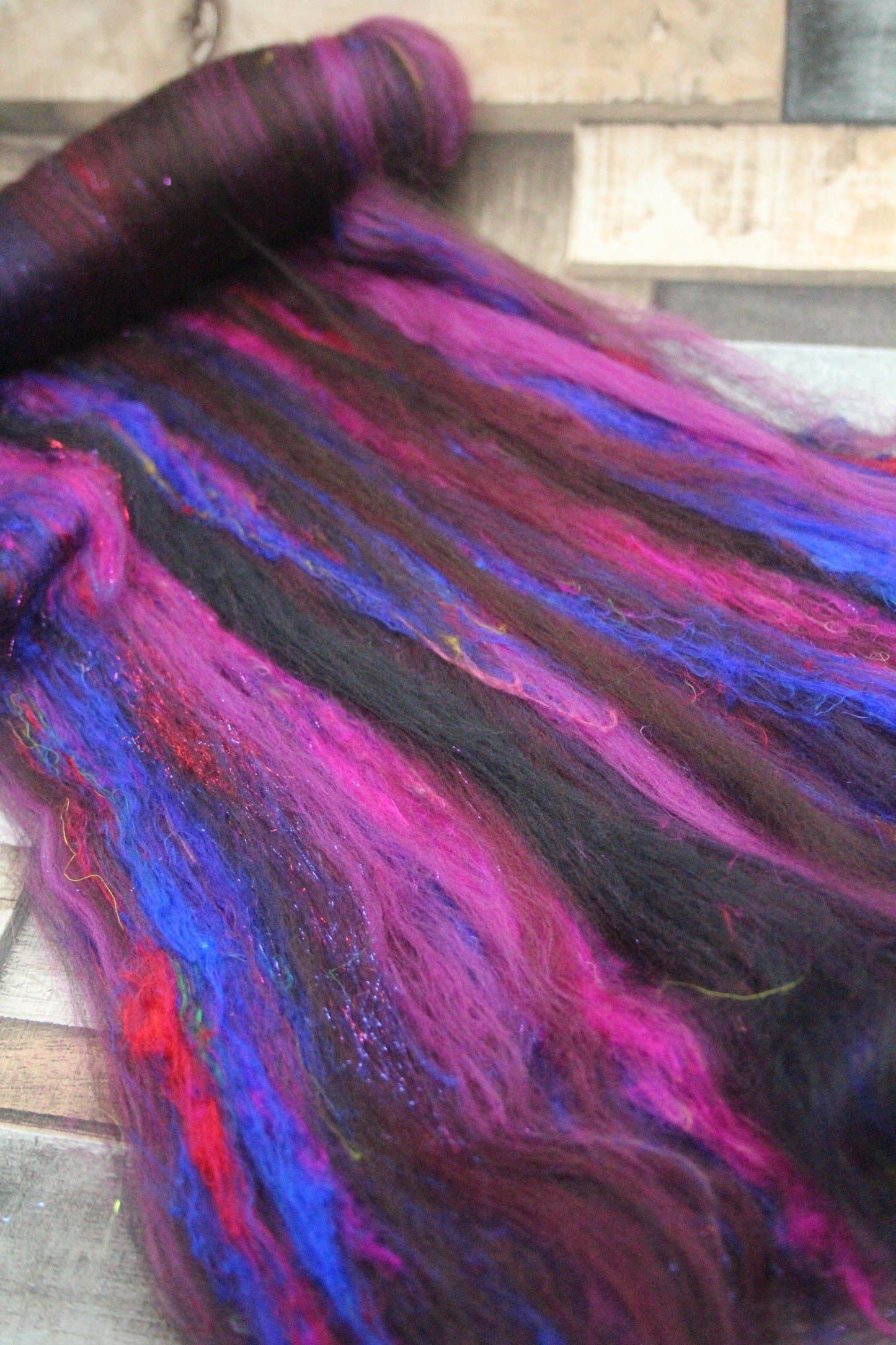 Merino Art Batt - Black Brown Burgundy - 47 grams 1.6 oz - Wool for felting, spinning and weaving