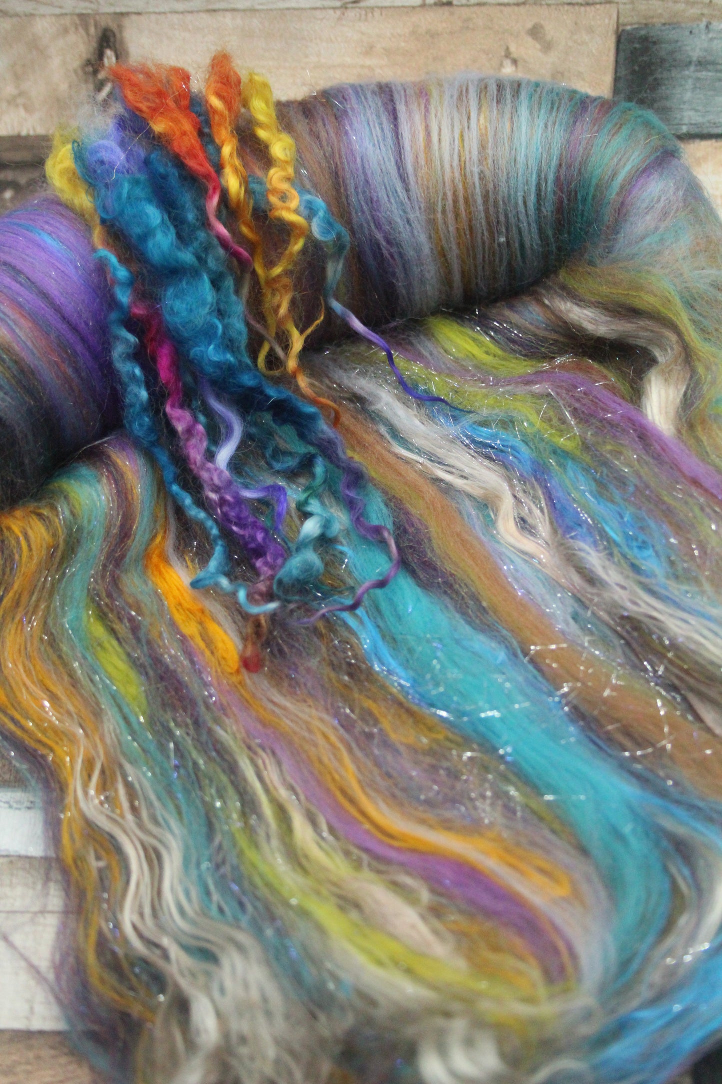 Merino Art Batt - Green Purple Brown - 56 grams 1.9 oz - 3 grams of locks - Wool for felting, spinning and weaving