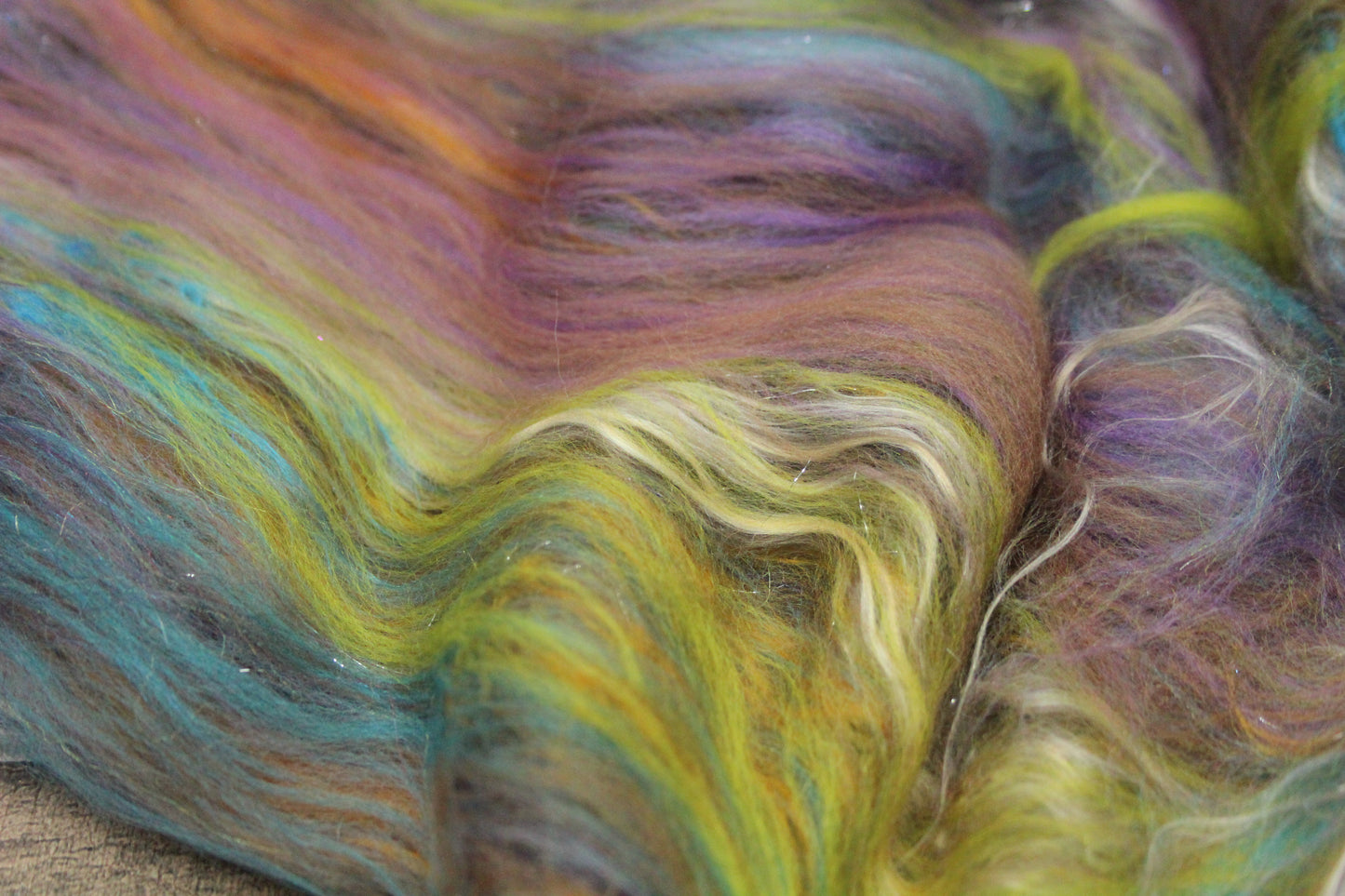 Merino Art Batt  - Green Purple Brown  -  56 grams 1.9 oz - 3 grams of locks - Wool for felting, spinning and weaving
