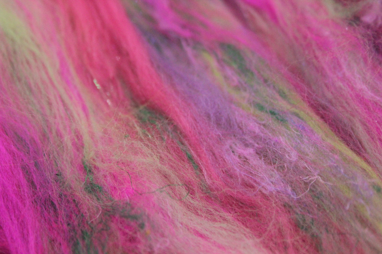 Merino Art Batt  - Green Pink  -  70 grams 2.4 oz - 3 grams of locks - Wool for felting, spinning and weaving