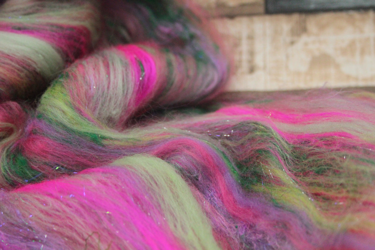 Merino Art Batt  - Green Pink  -  70 grams 2.4 oz - 3 grams of locks - Wool for felting, spinning and weaving