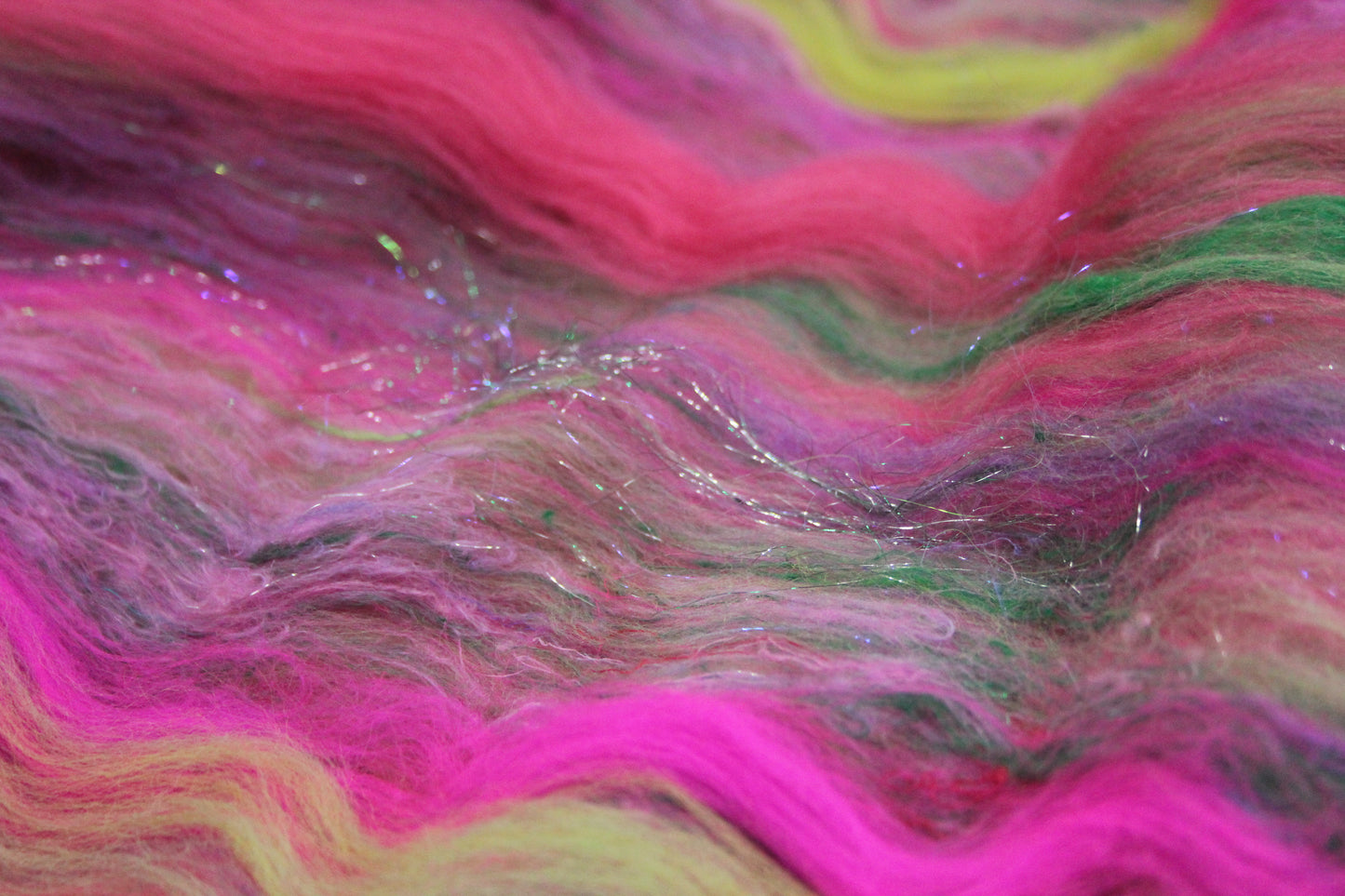 Merino Art Batt  - Green Pink  -  70 grams 2.4 oz - 3 grams of locks - Wool for felting, spinning and weaving